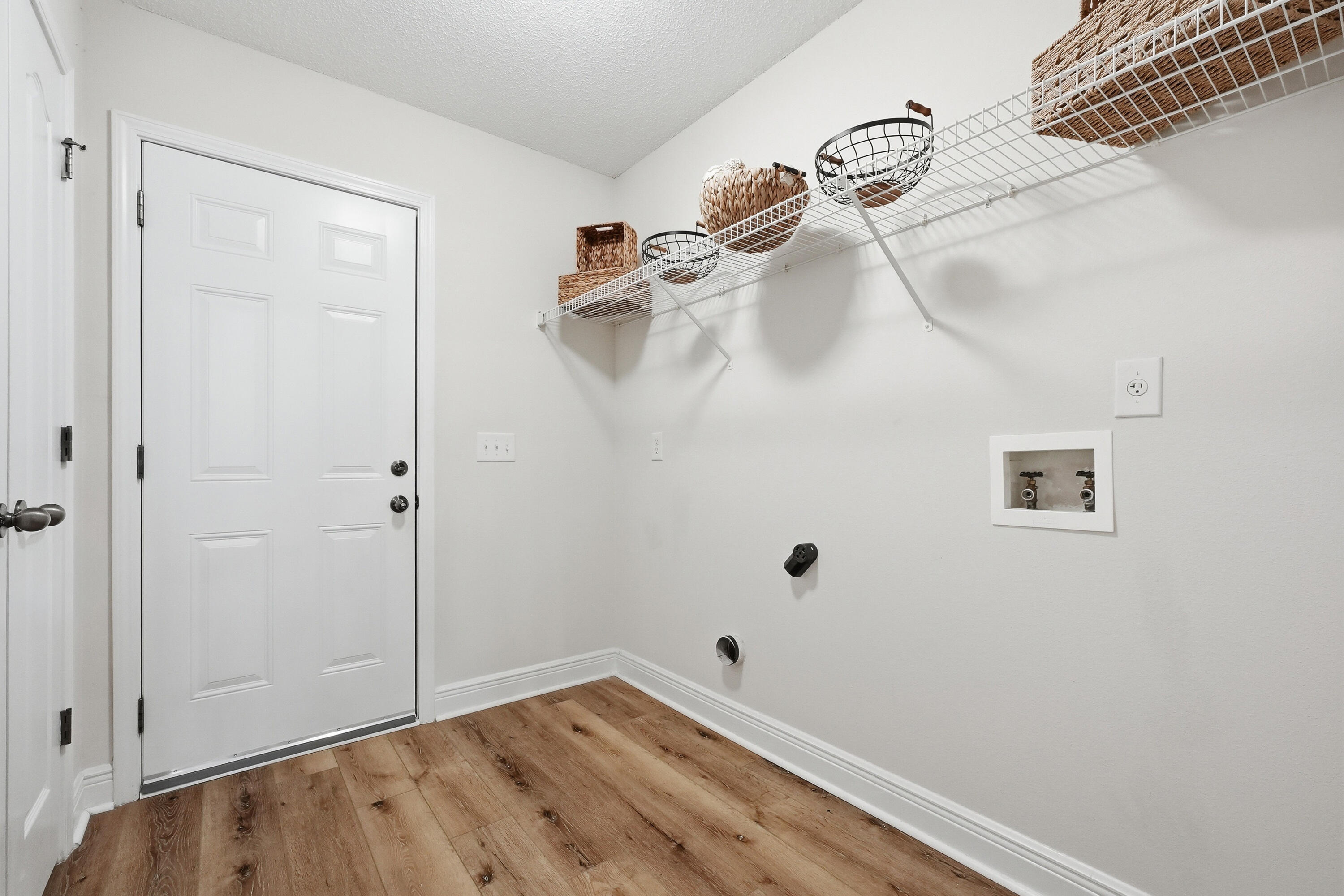 LEE FARM PH I - Residential