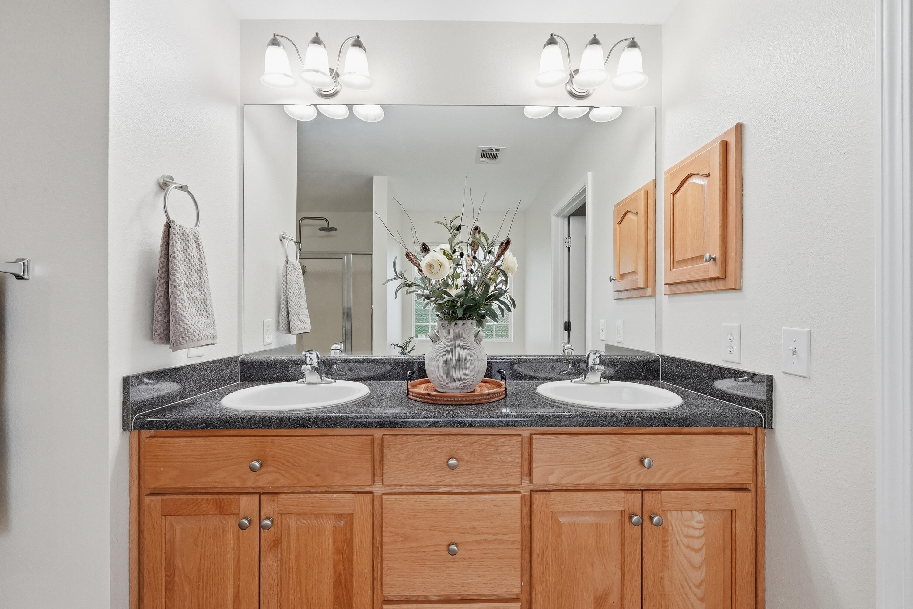 LEE FARM PH I - Residential