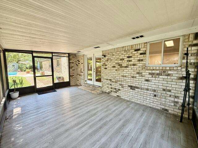 DONCASTER WOODS - Residential Lease