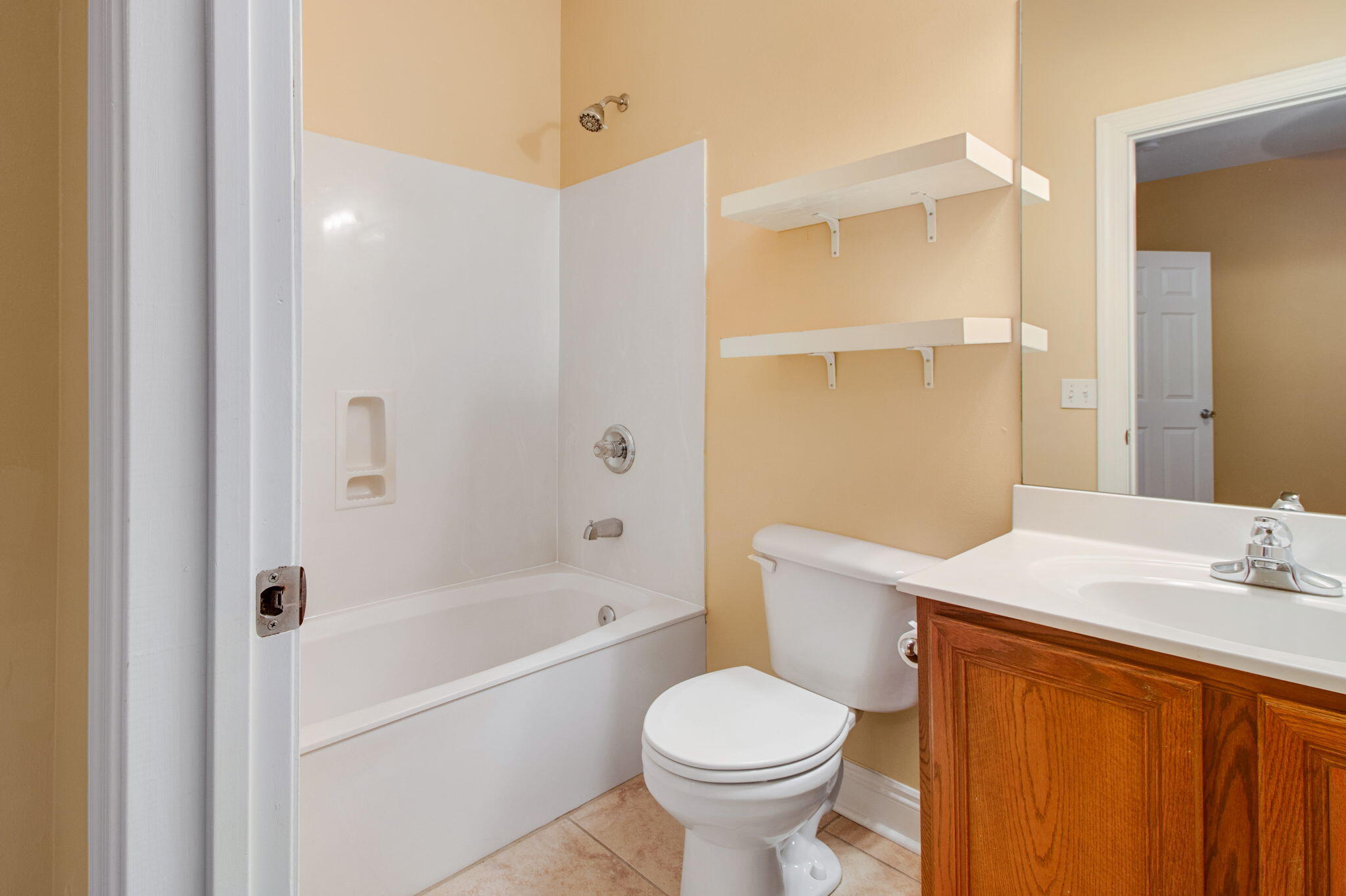 SANDAL BEACH - Residential Lease