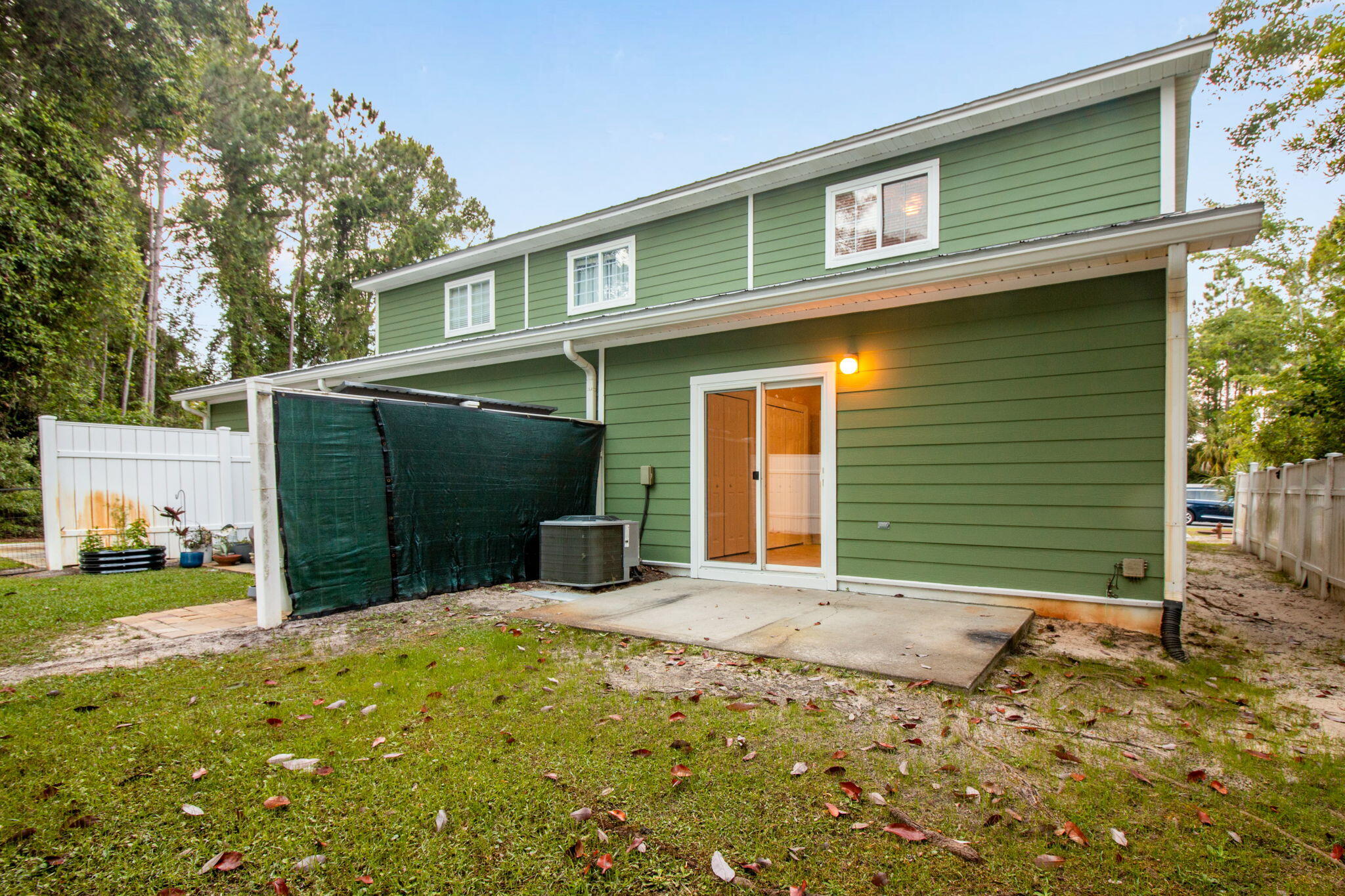 SANDAL BEACH - Residential Lease