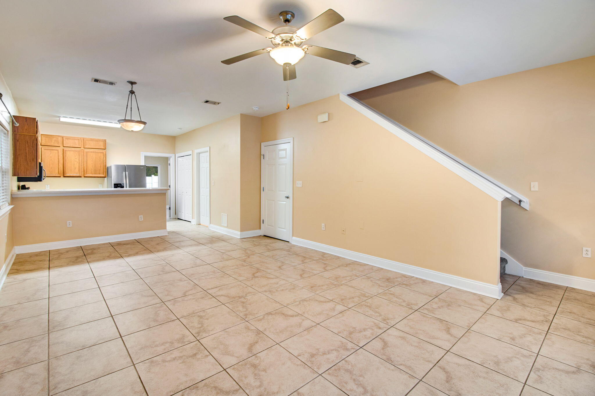 SANDAL BEACH - Residential Lease