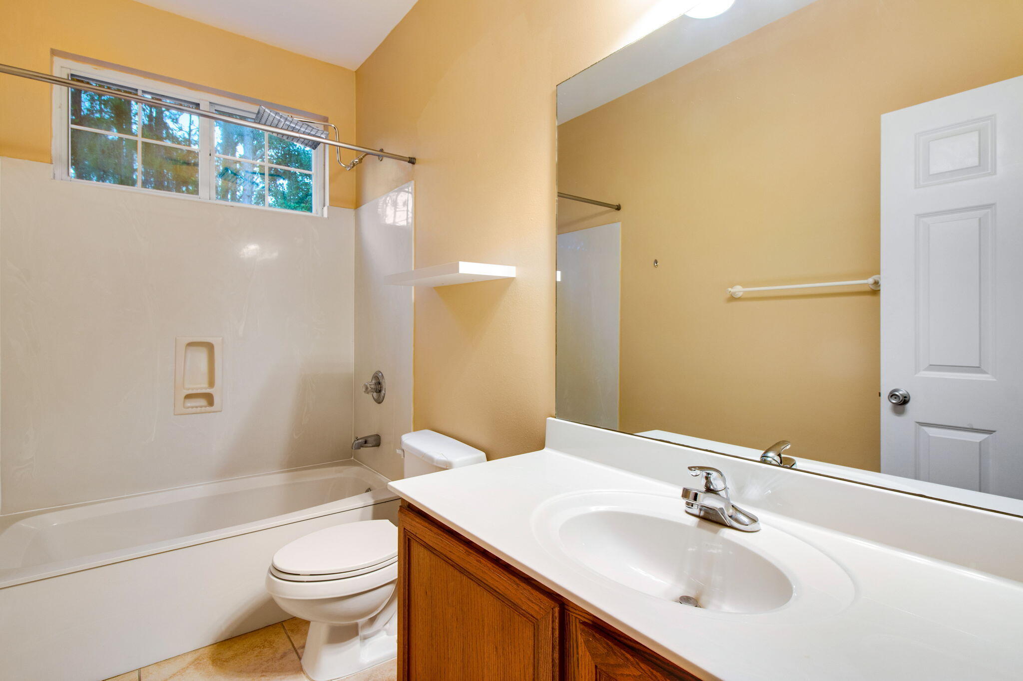 SANDAL BEACH - Residential Lease