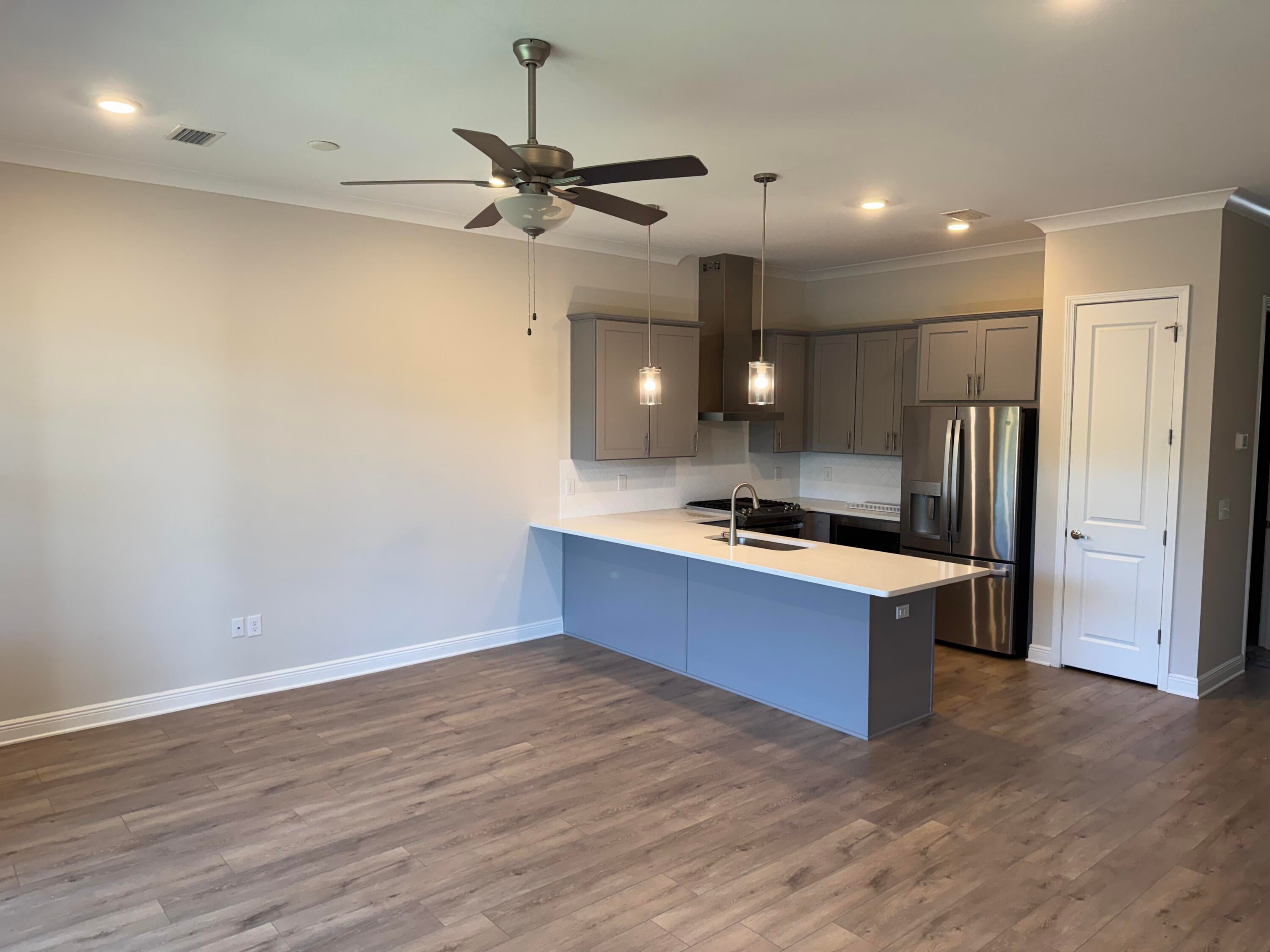 KARA LAKE TOWNHOMES - Residential