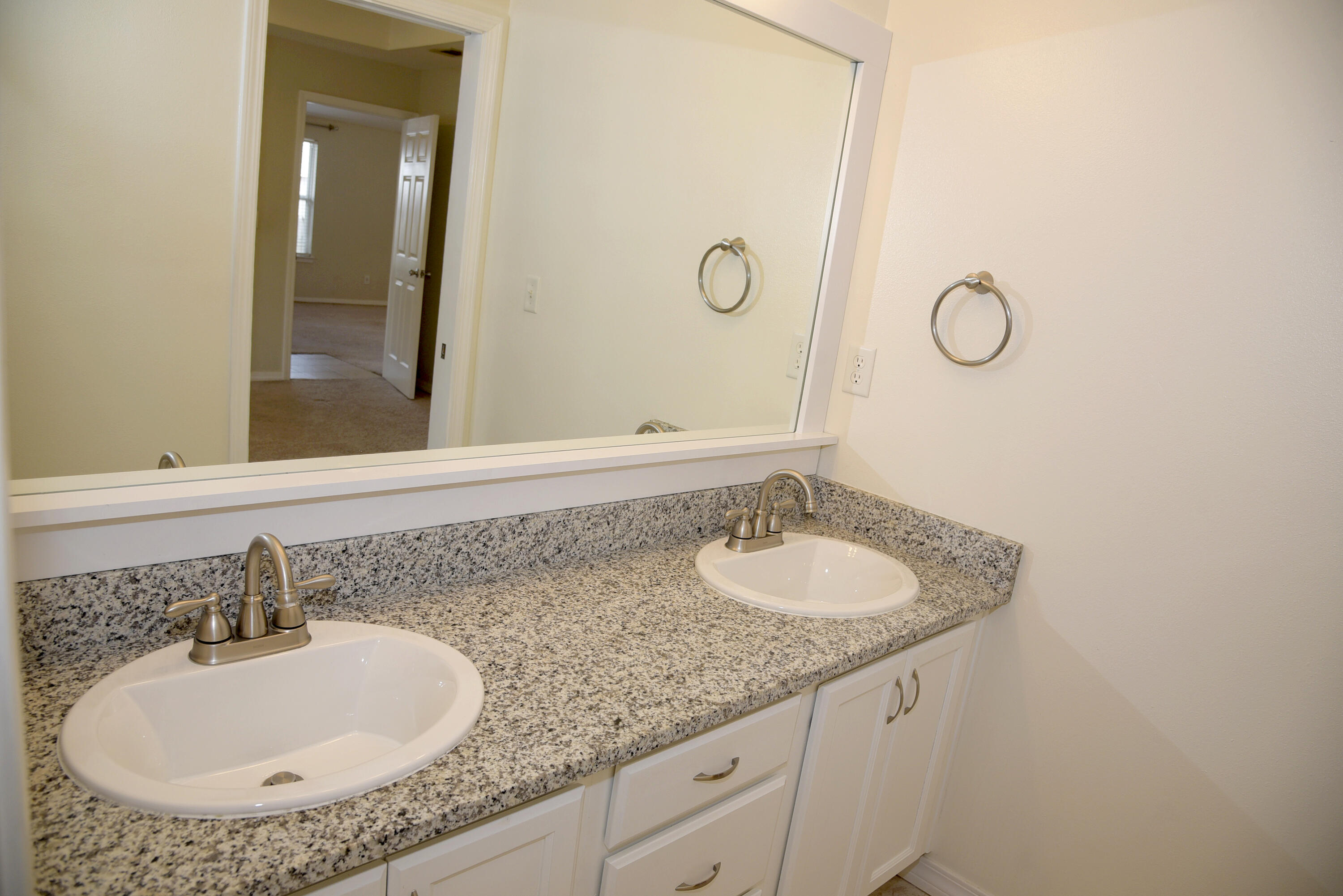 ROSEMONT S/D - Residential Lease