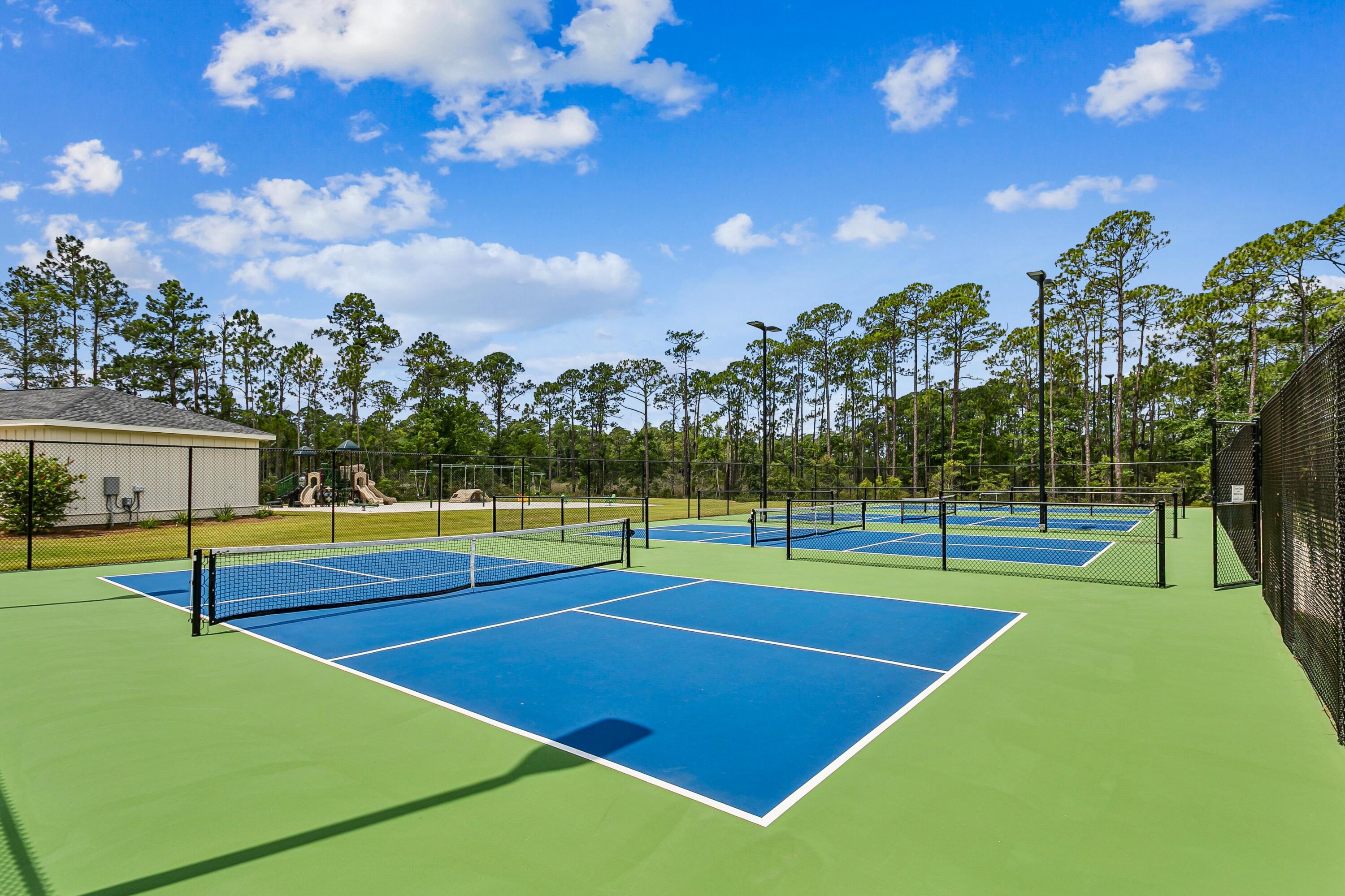 HAMMOCK BAY - MOONSWEPT - Residential