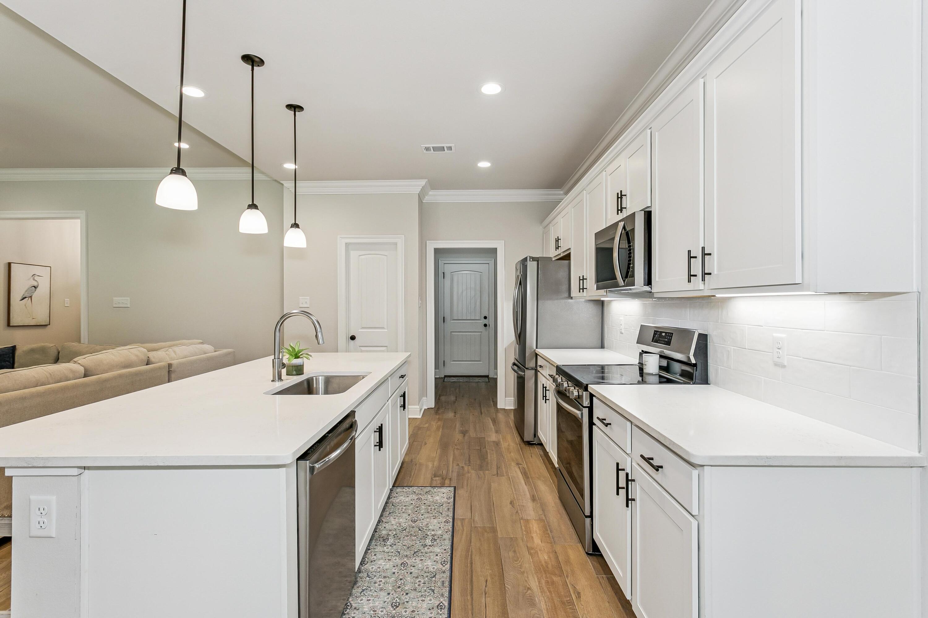 HAMMOCK BAY - MOONSWEPT - Residential