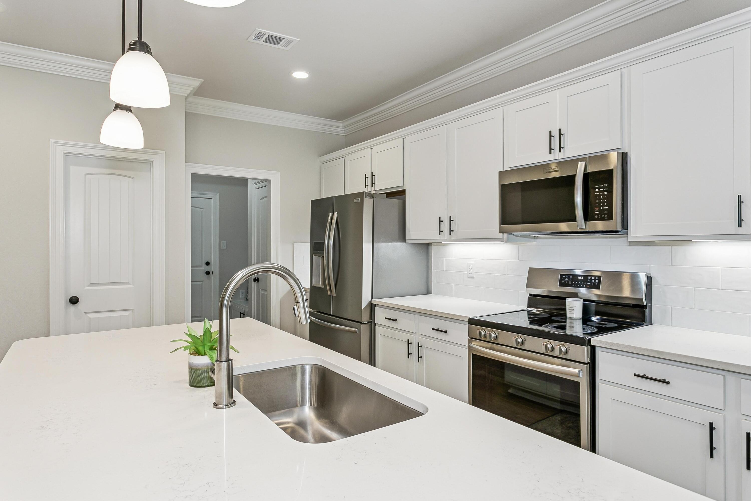 HAMMOCK BAY - MOONSWEPT - Residential