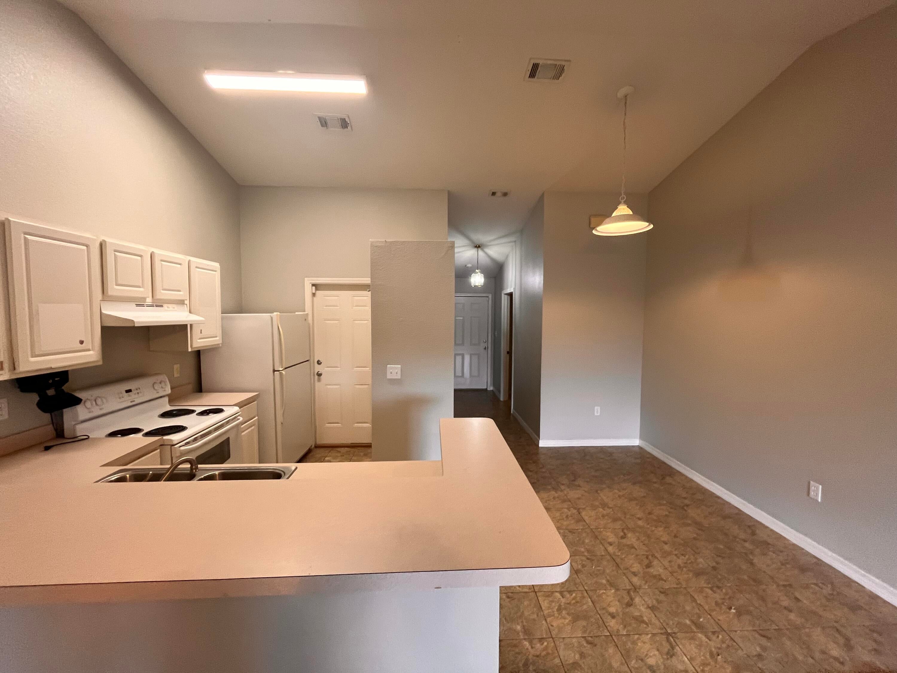 RIDGE CREST PH II - Residential Lease