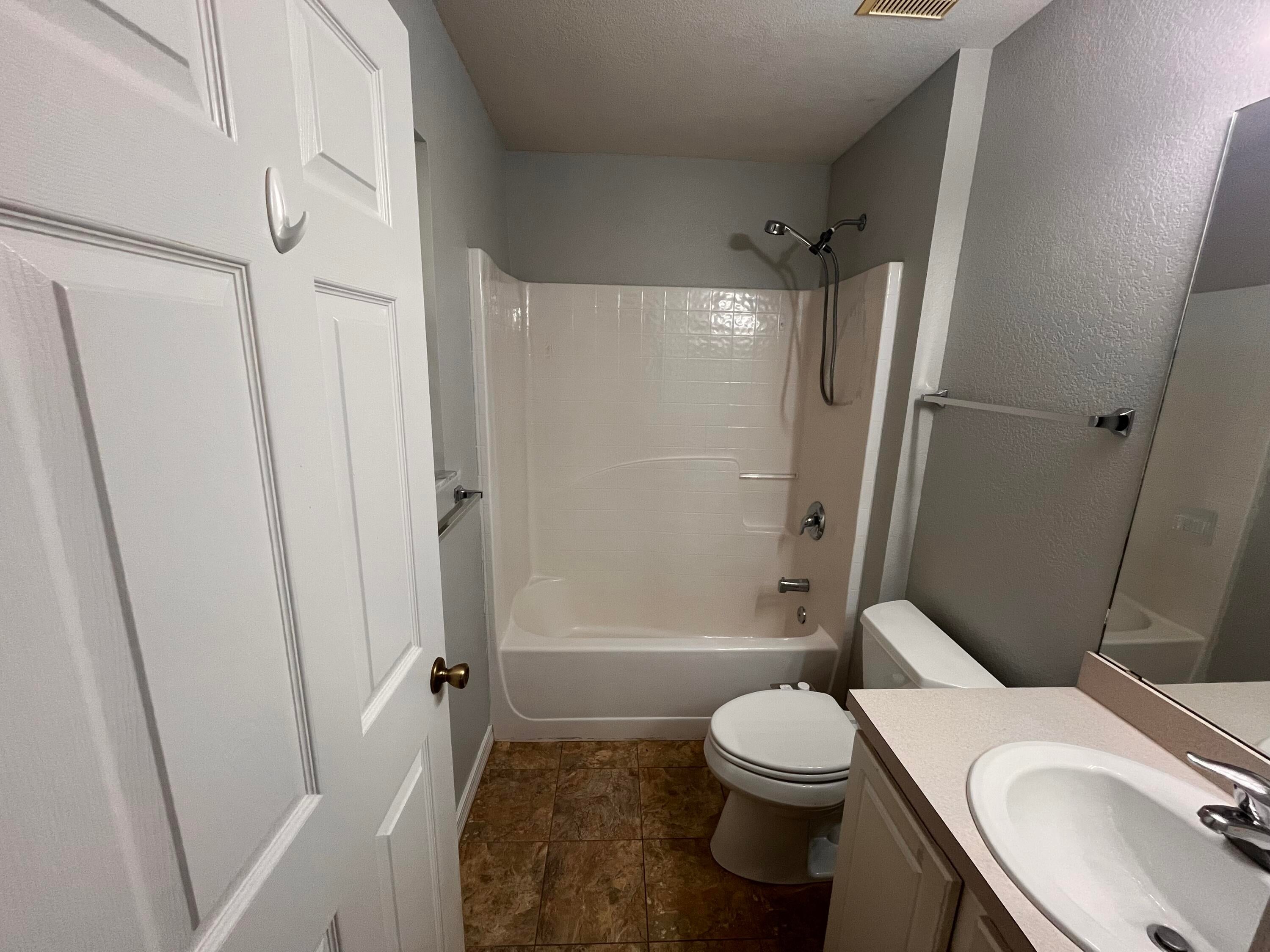 RIDGE CREST PH II - Residential Lease
