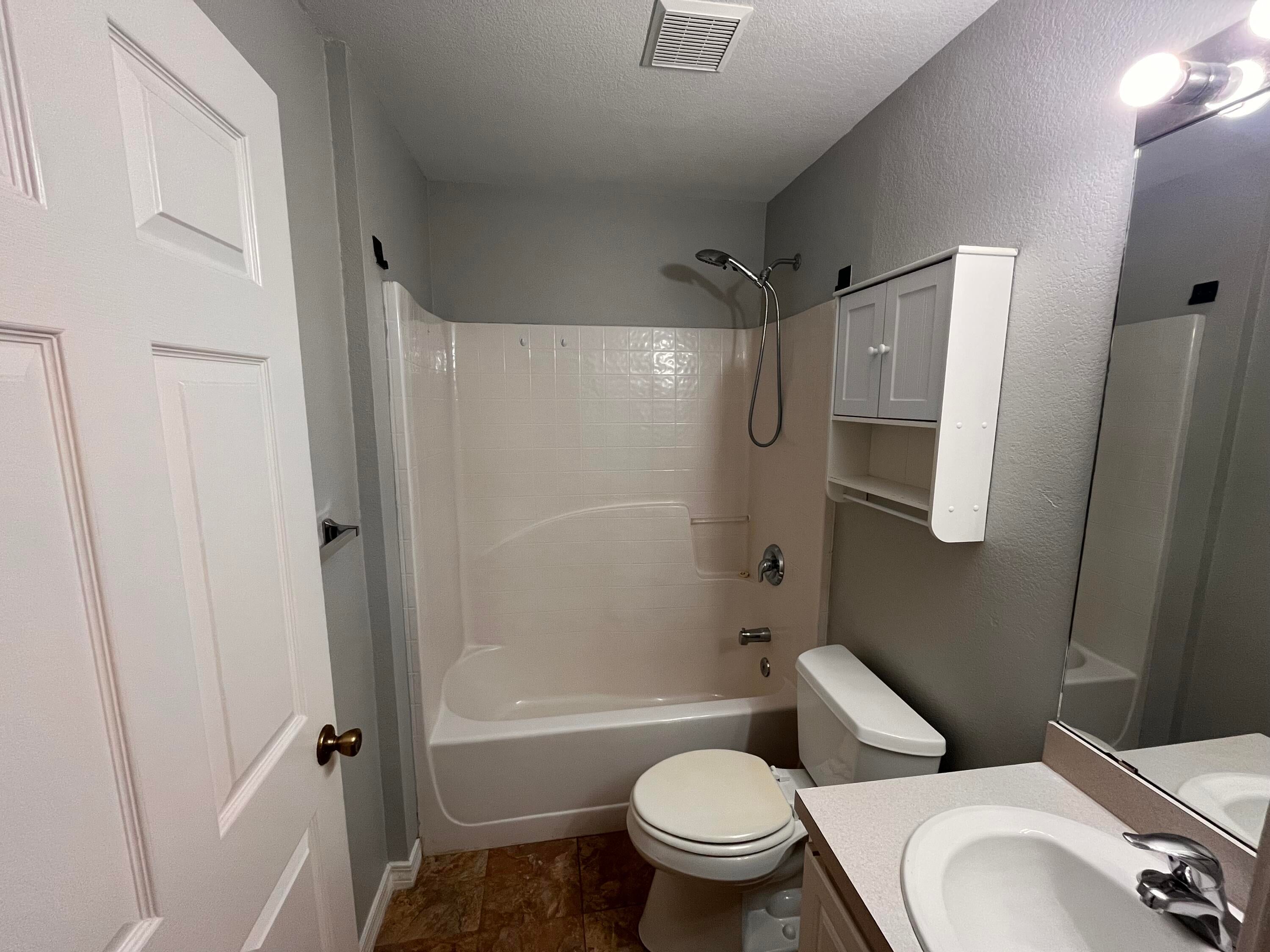 RIDGE CREST PH II - Residential Lease