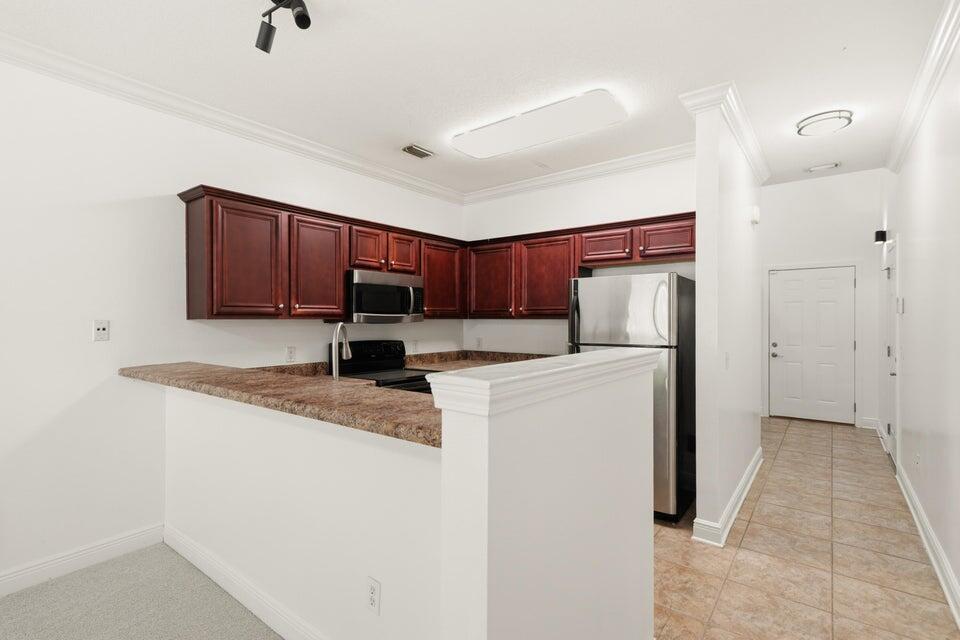 Hadleigh Hills - Residential Lease