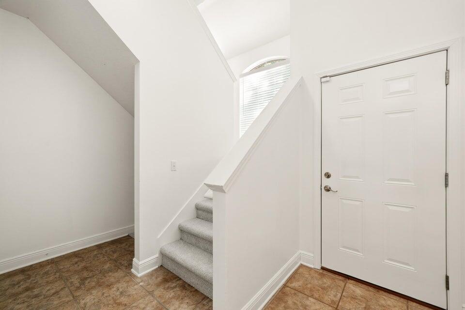 Hadleigh Hills - Residential Lease