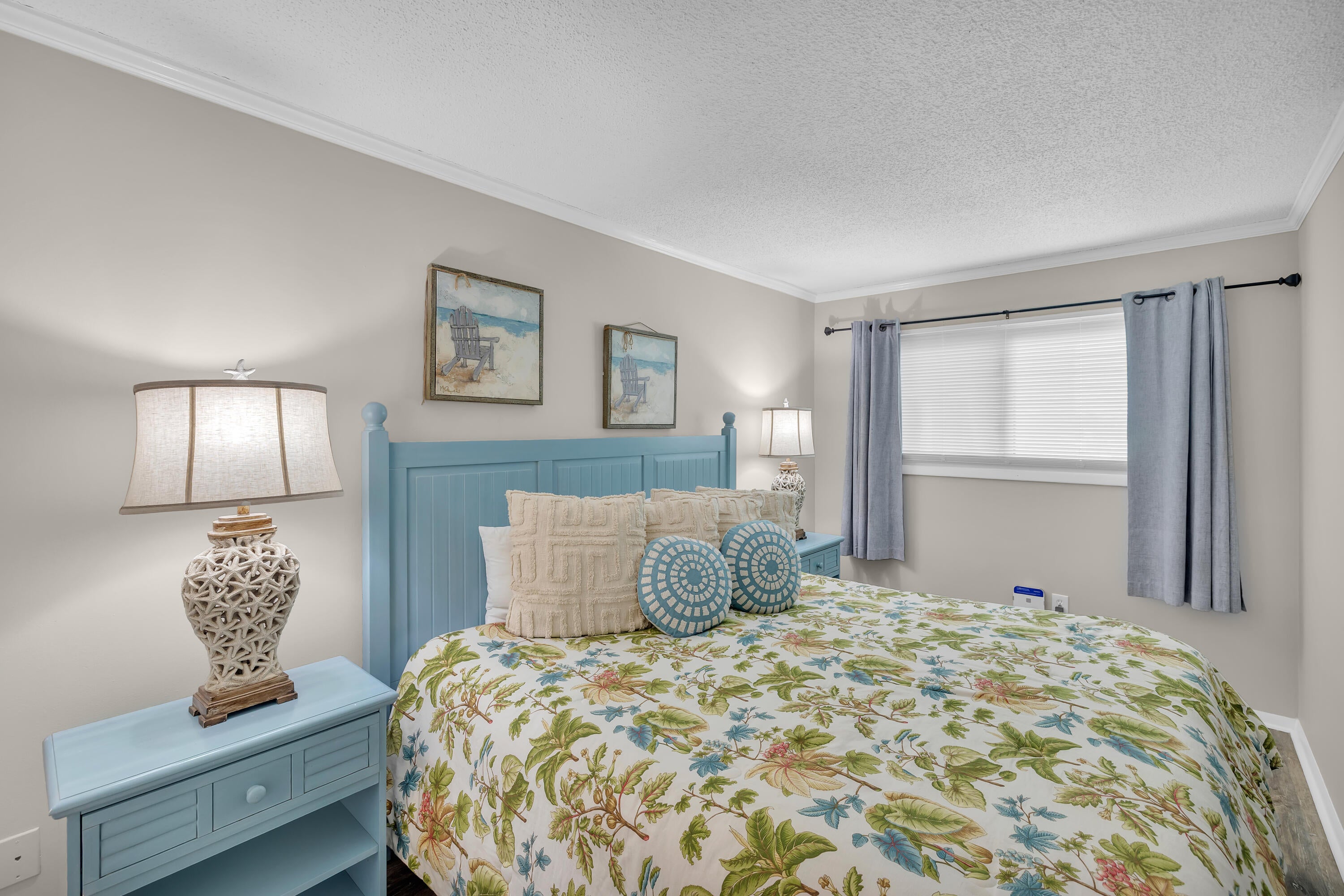 SUMMIT CONDOMINIUM, THE - Residential
