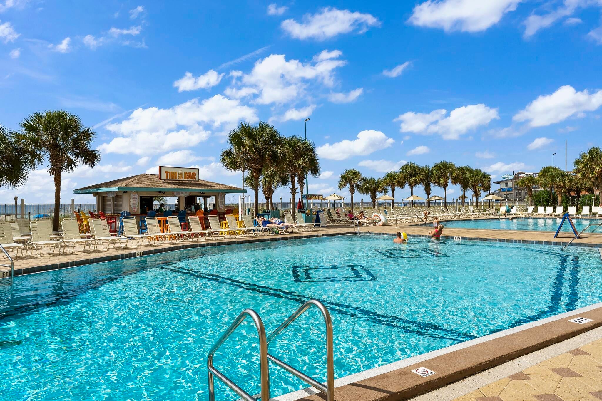 SUMMIT CONDOMINIUM, THE - Residential