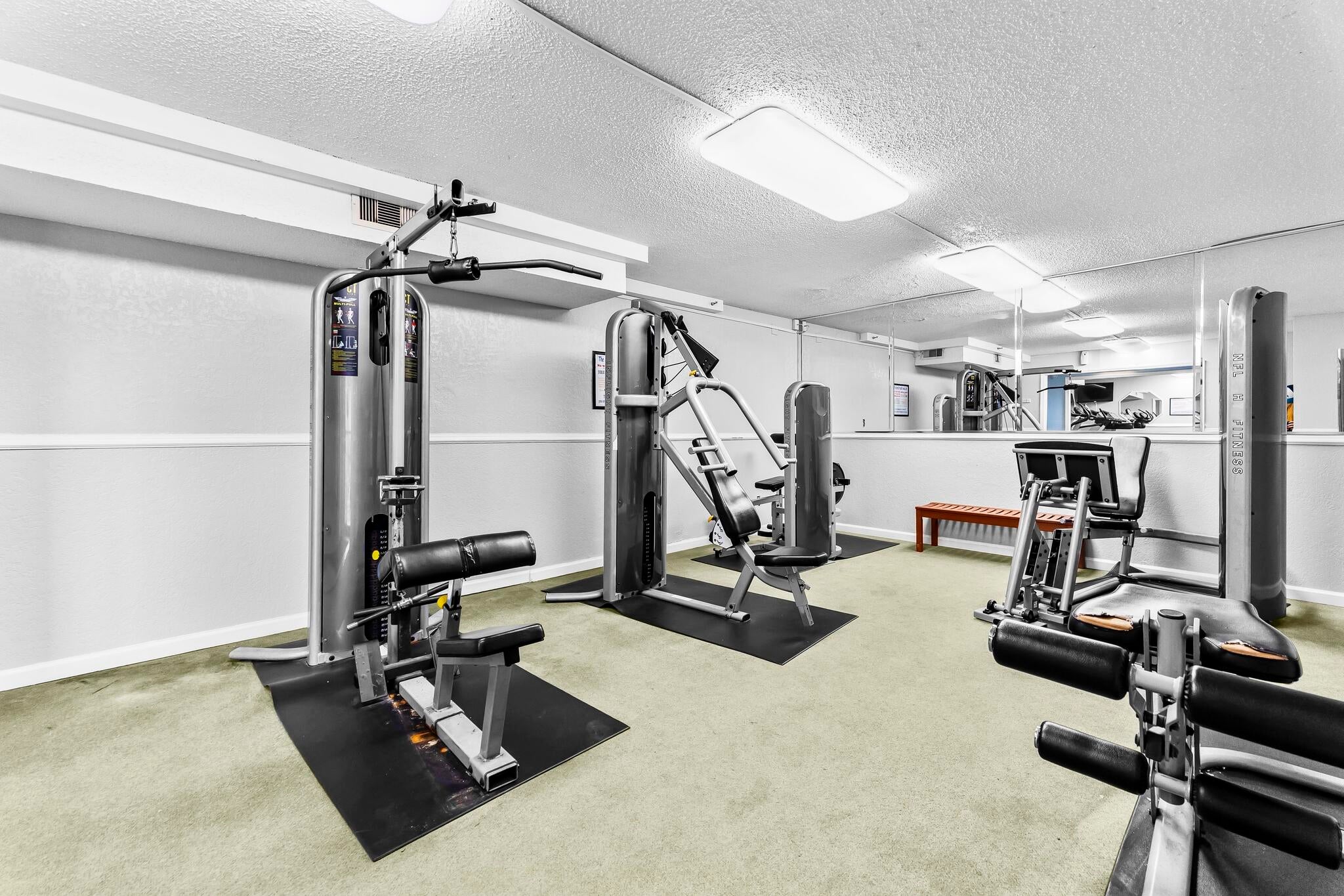 SUMMIT CONDOMINIUM, THE - Residential