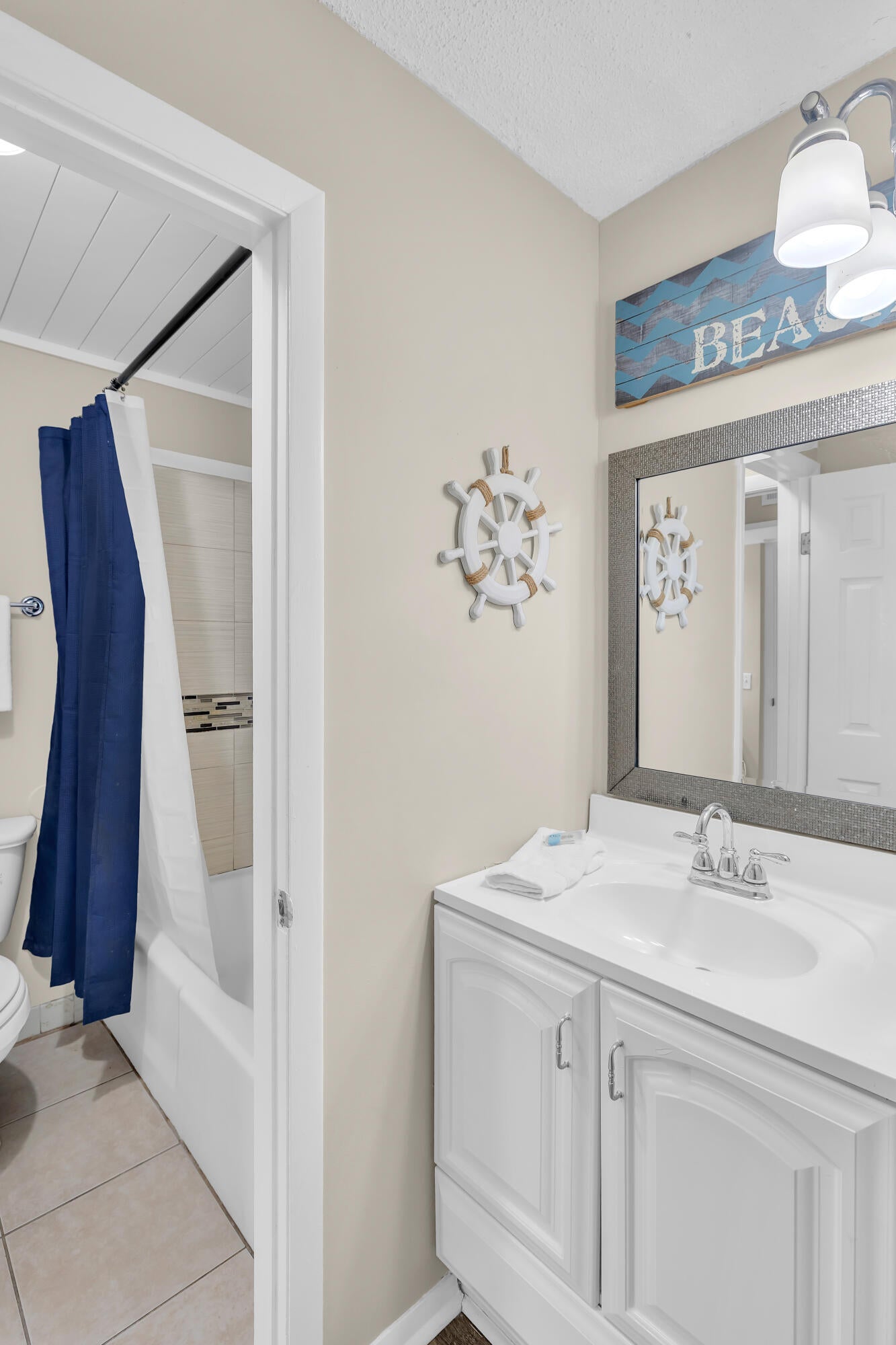 SUMMIT CONDOMINIUM, THE - Residential