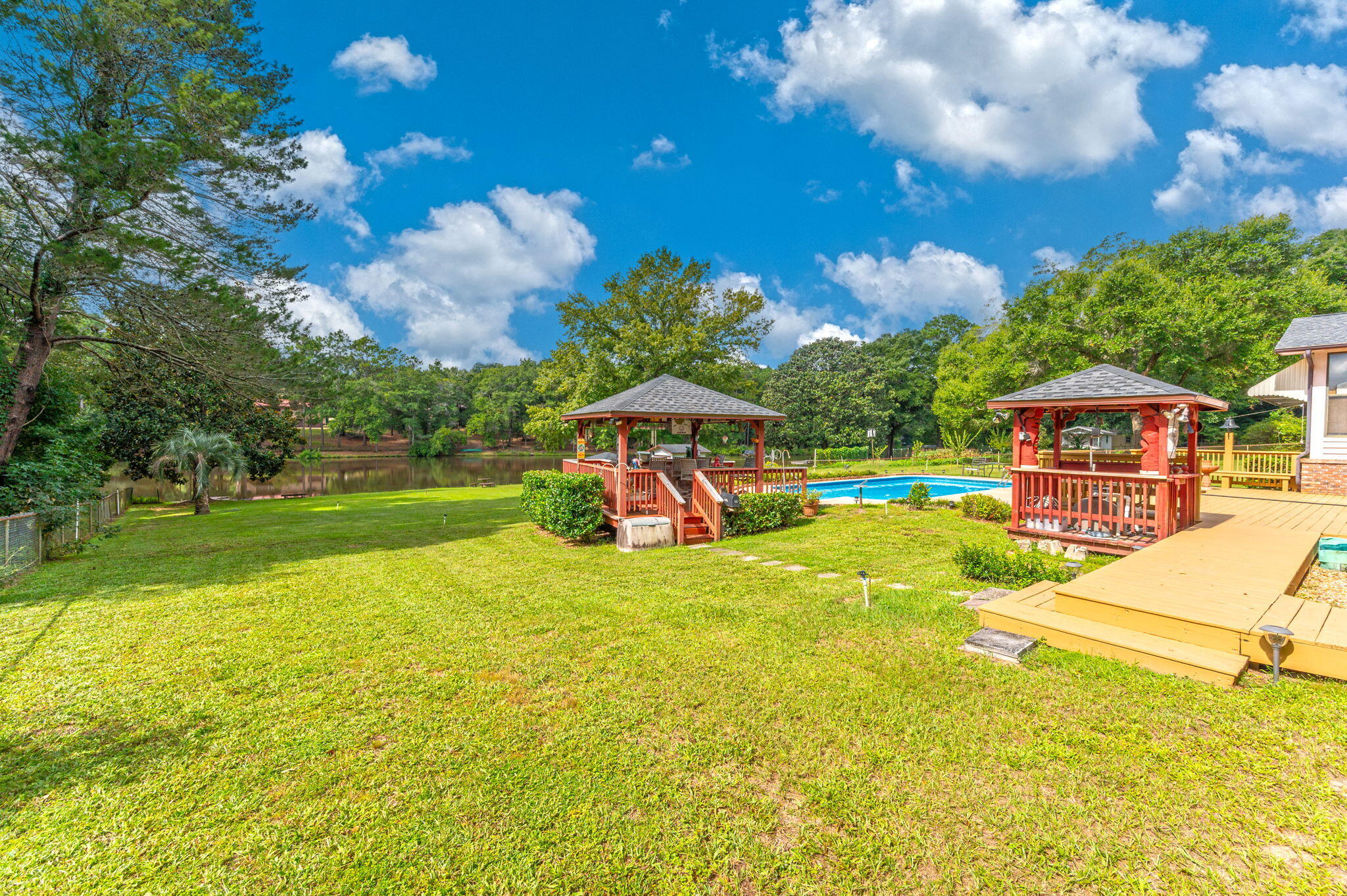 NO RECORDED SUBDIVISION - Residential