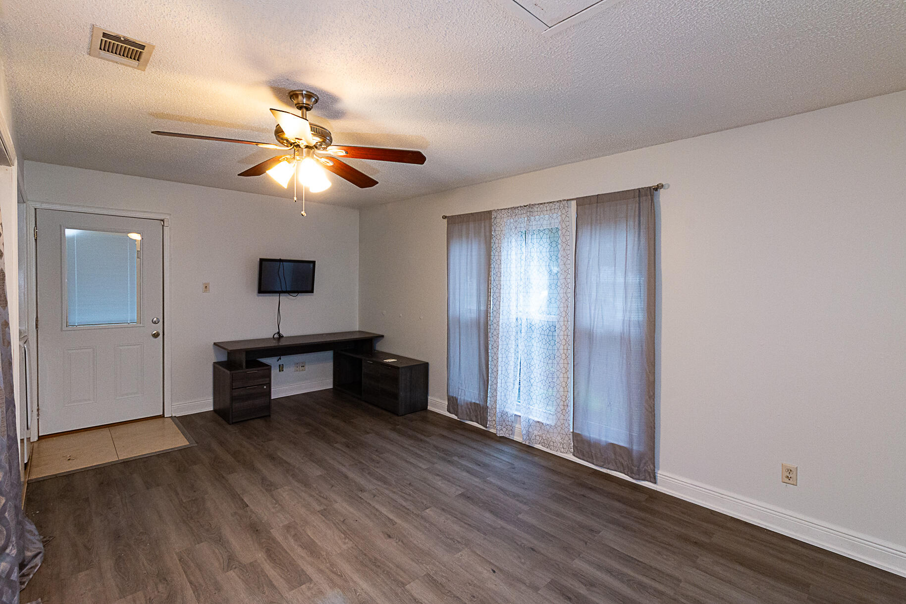 NAVARRE S/D 2ND ADDN - Residential