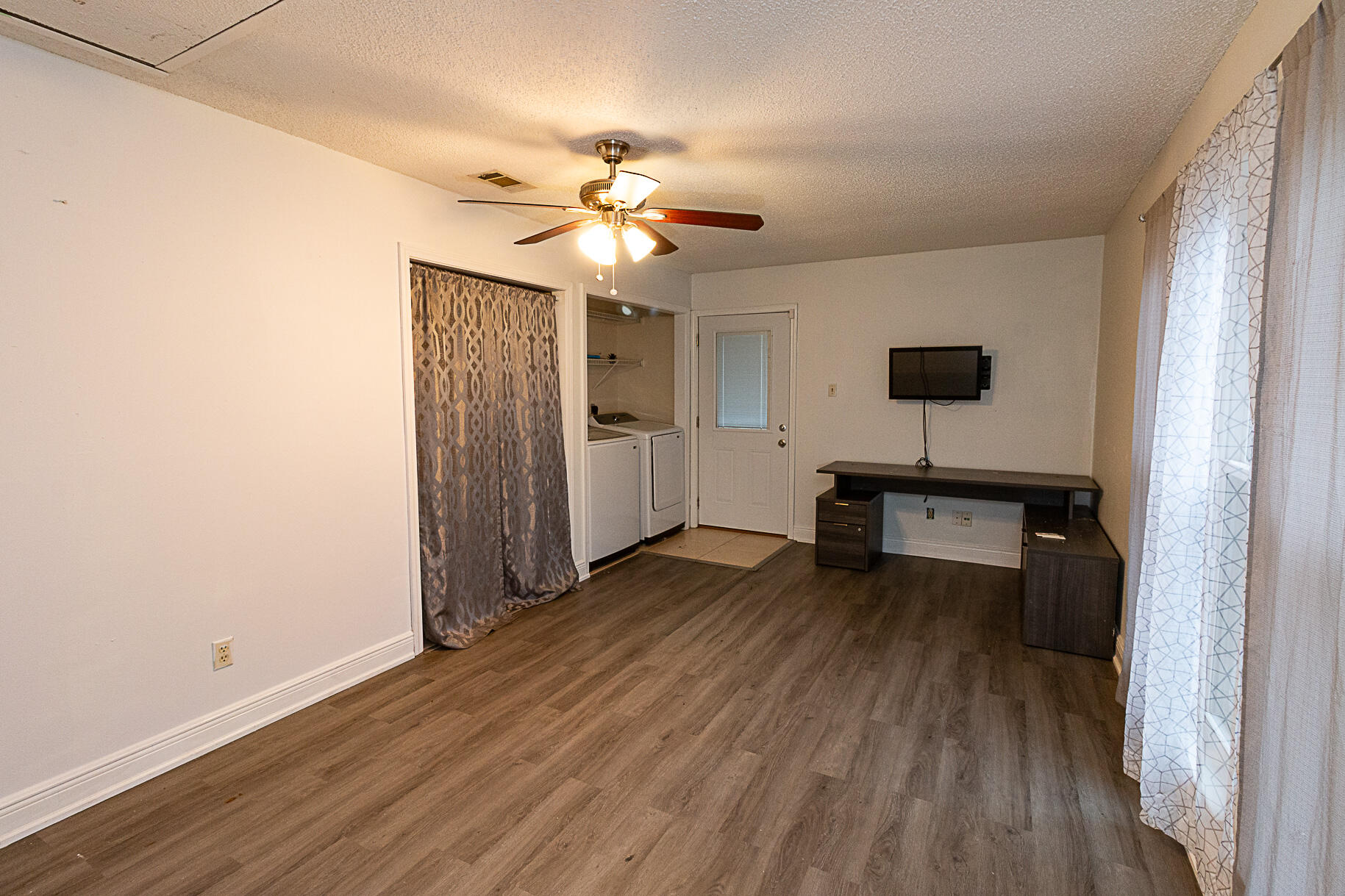 NAVARRE S/D 2ND ADDN - Residential