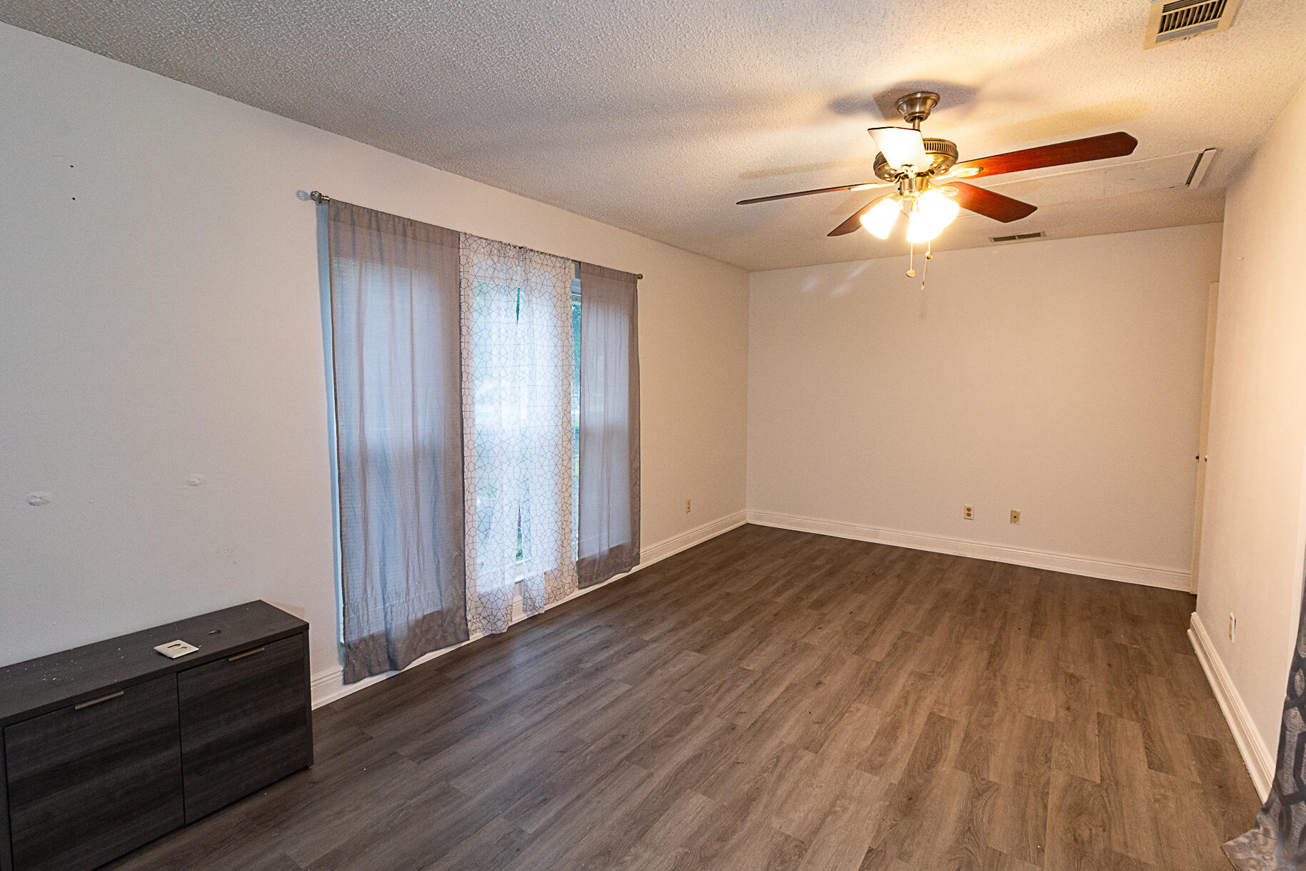 NAVARRE S/D 2ND ADDN - Residential