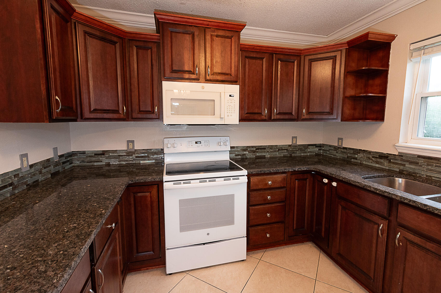 NAVARRE S/D 2ND ADDN - Residential