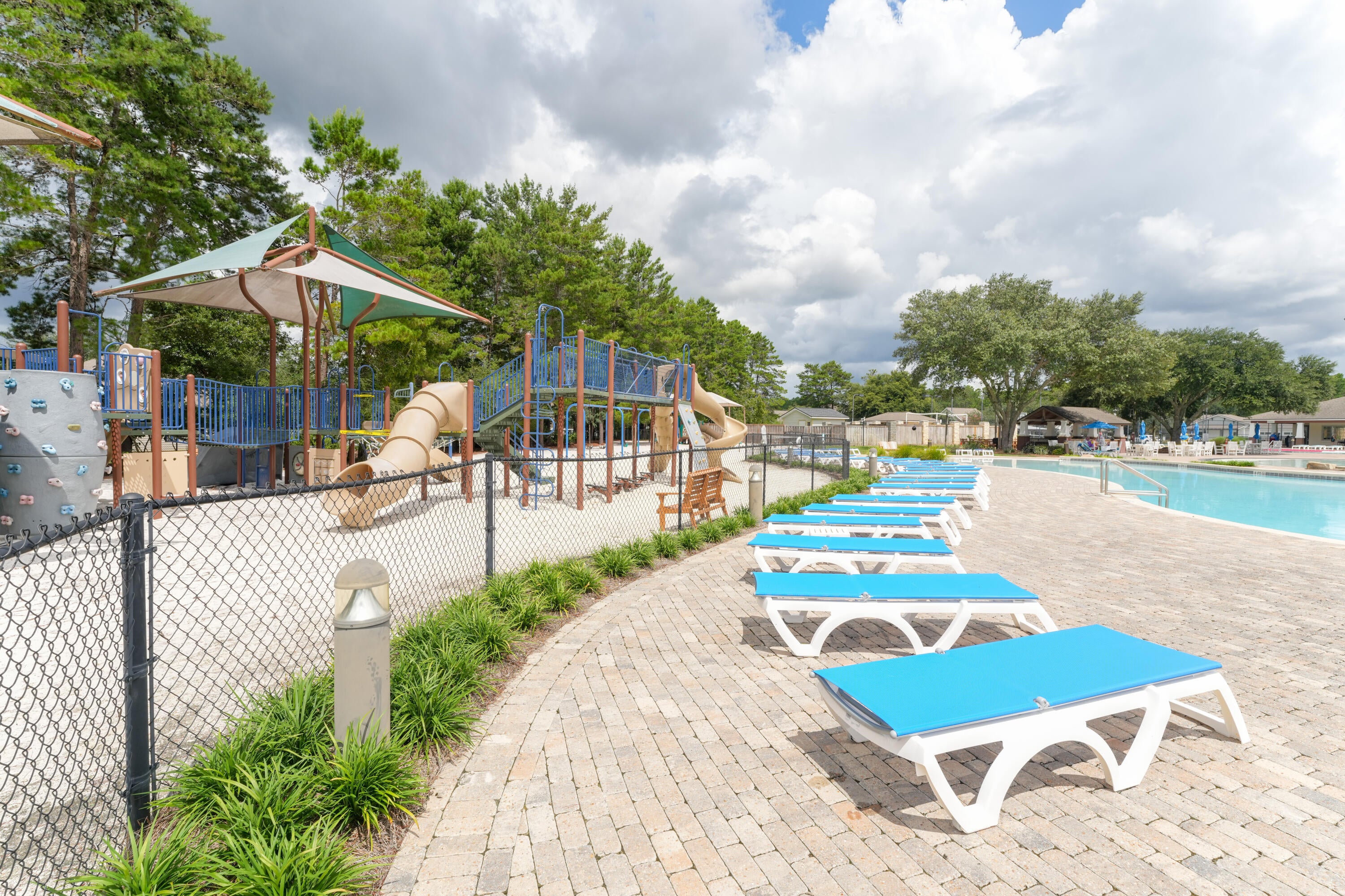 HAMMOCK BAY - Residential
