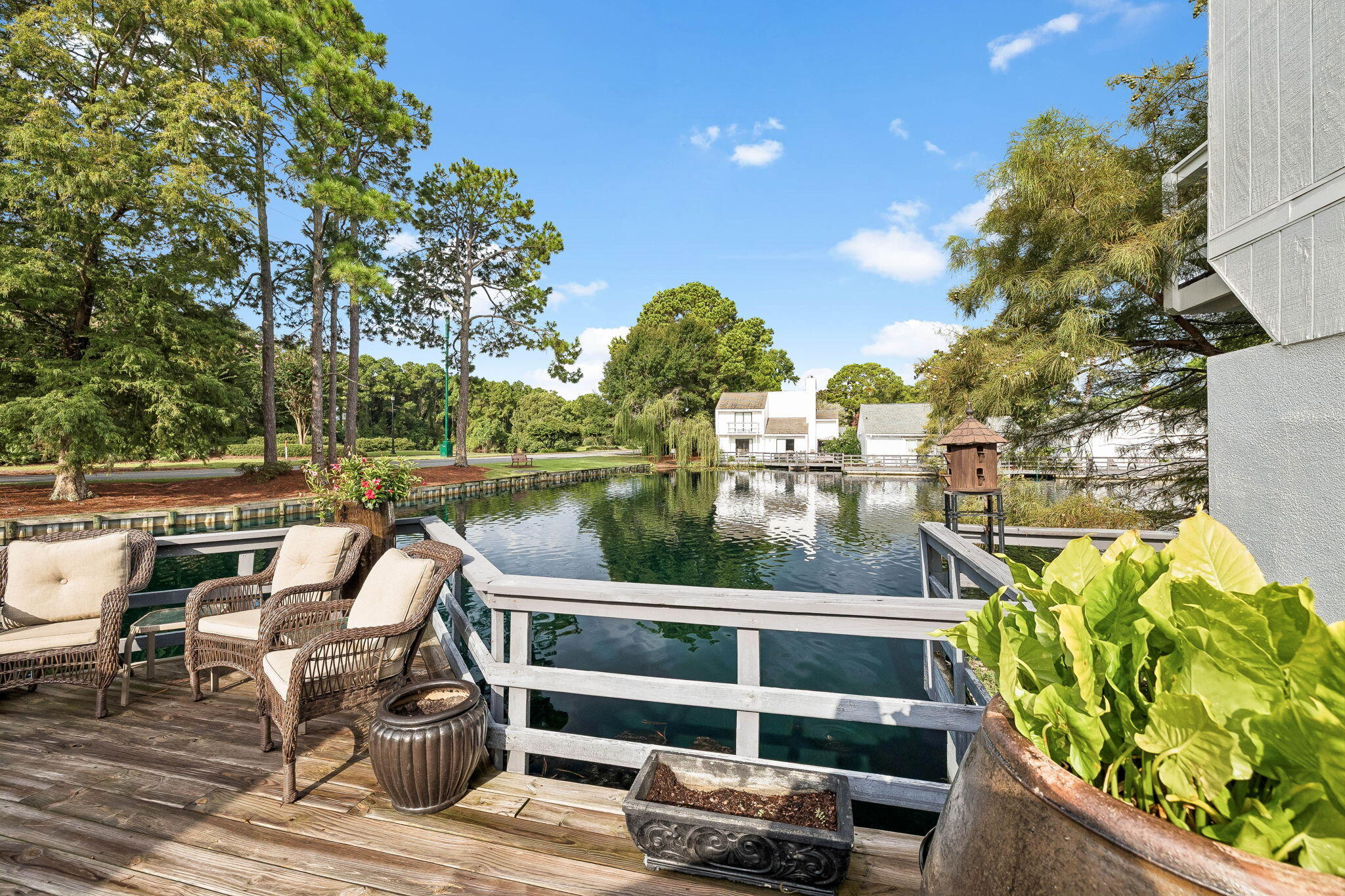 LINKSIDE VILLAGE UNIT 1 - Residential