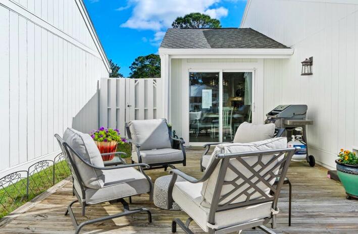 LINKSIDE VILLAGE UNIT 1 - Residential