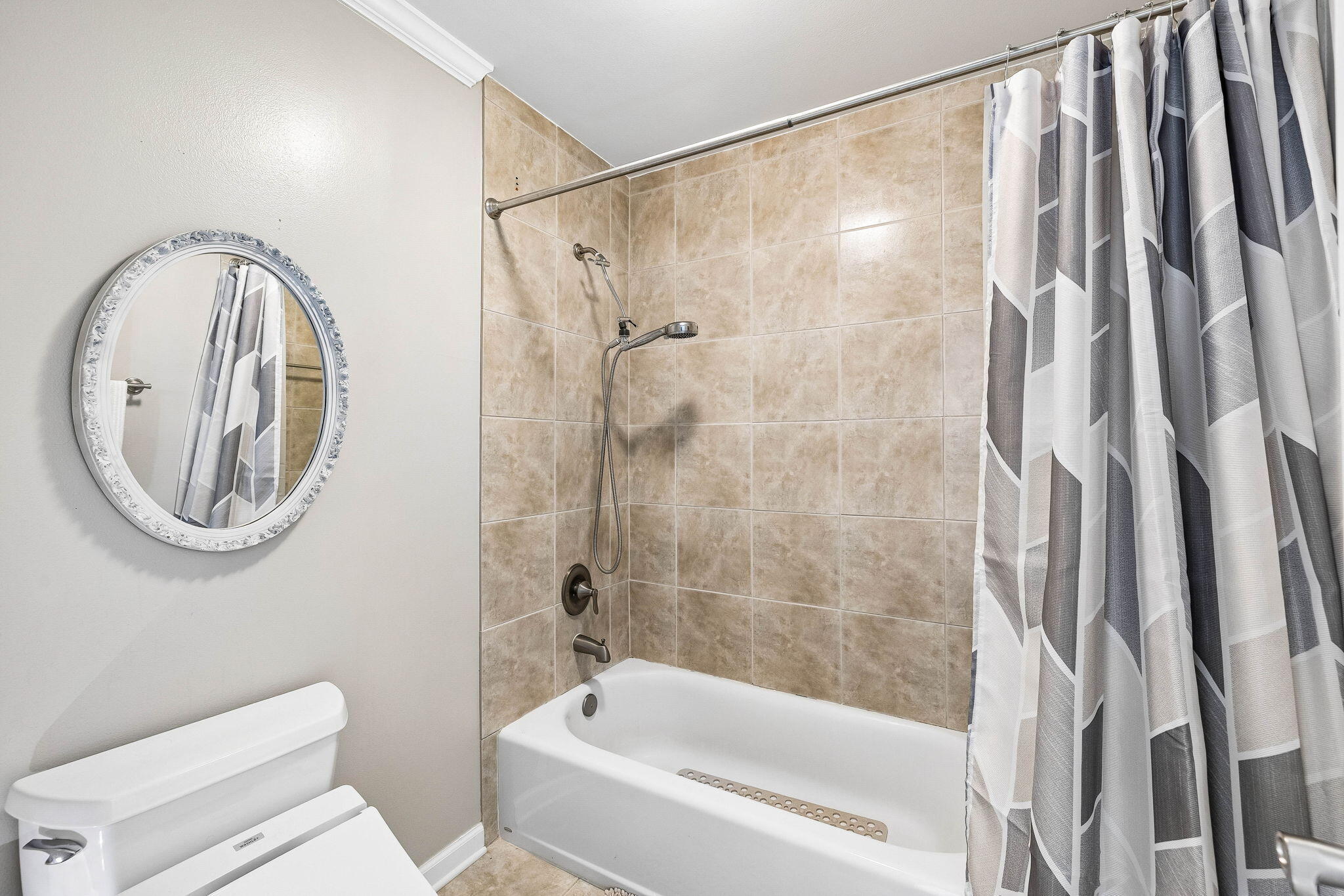 LINKSIDE VILLAGE UNIT 1 - Residential