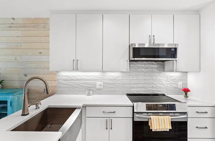 LINKSIDE VILLAGE UNIT 1 - Residential