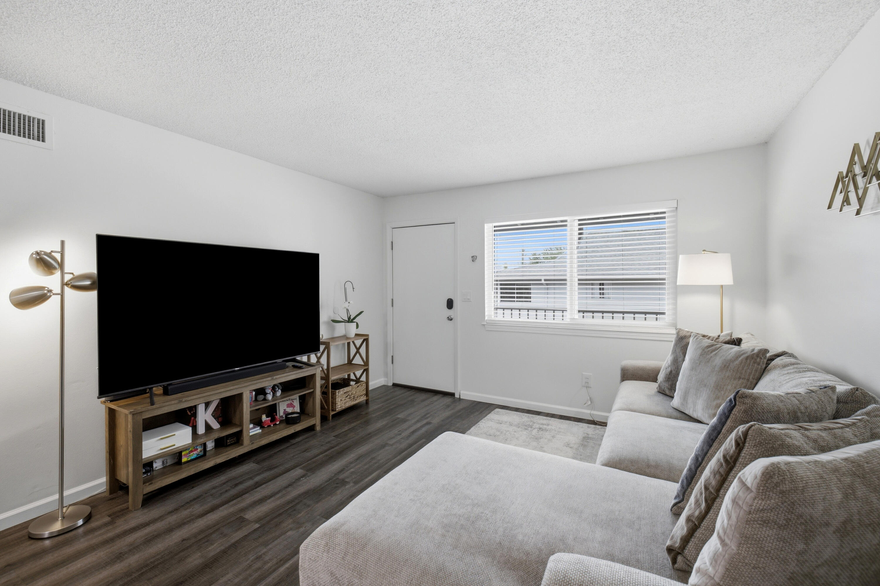 COLLEGE PARK CONDO - Residential