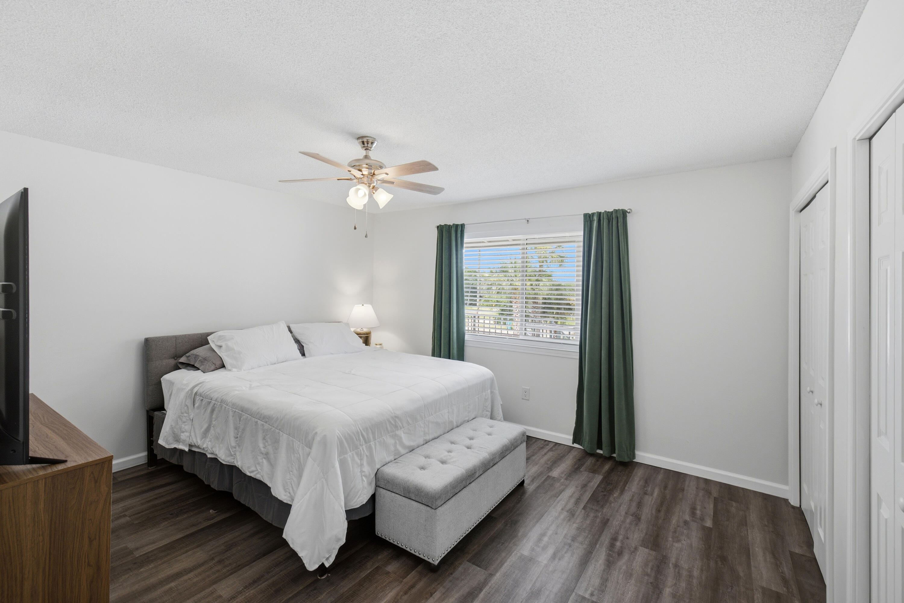 COLLEGE PARK CONDO - Residential