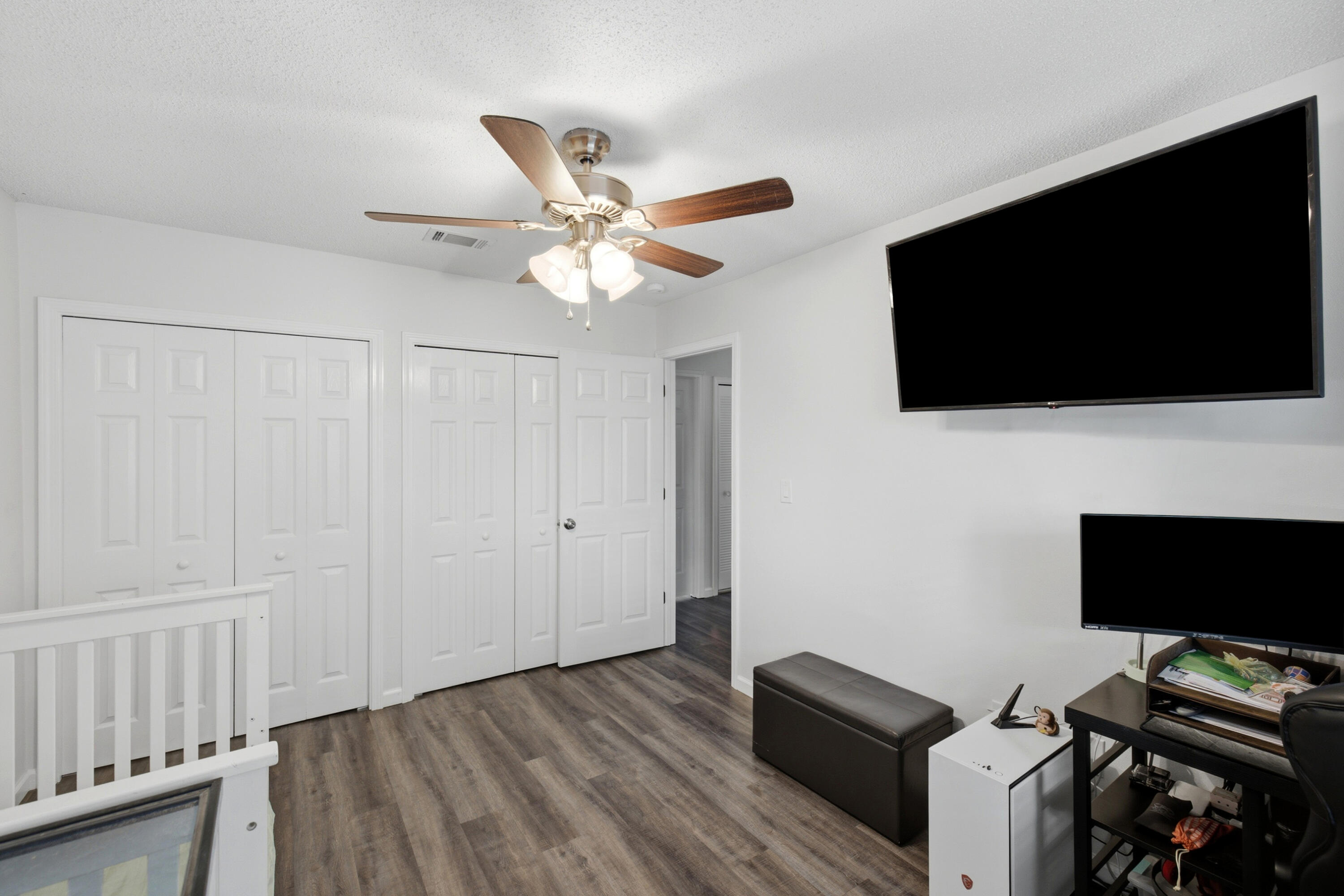 COLLEGE PARK CONDO - Residential