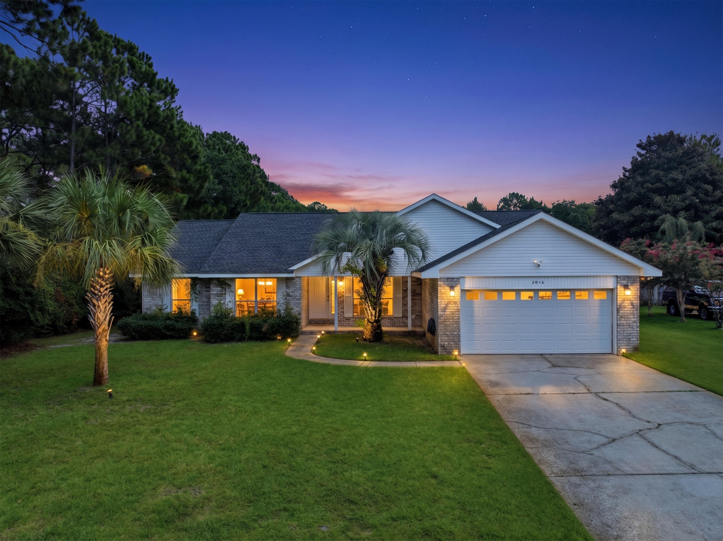 HOLLEY BY THE SEA - Residential