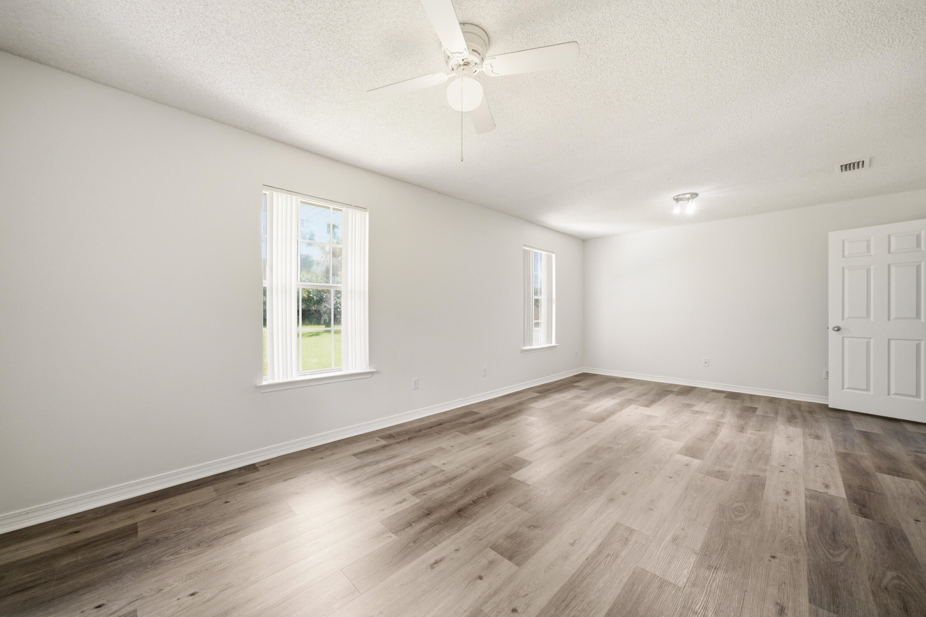 HOLLEY BY THE SEA - Residential