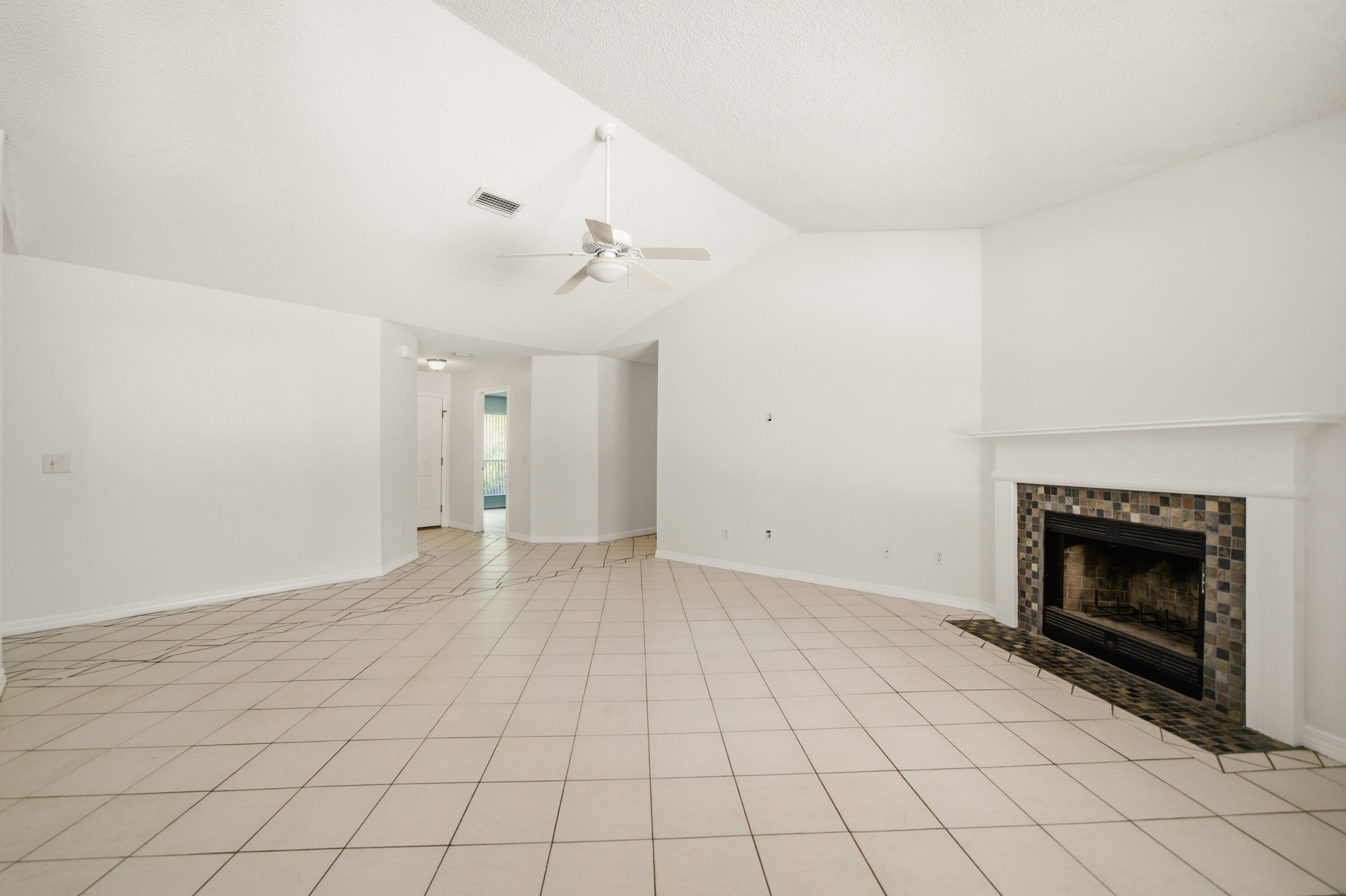 HOLLEY BY THE SEA - Residential