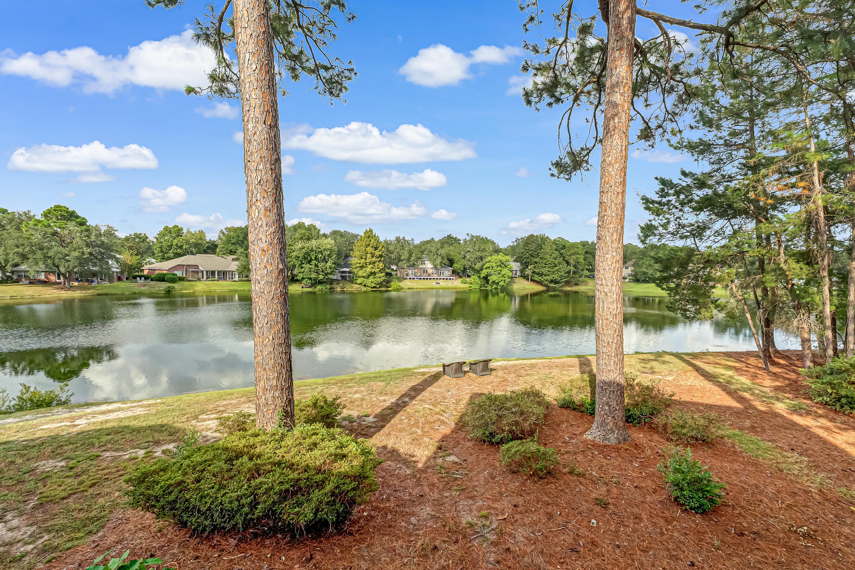 LAKESIDE CONDO AT BLUEWATER BAY - Residential Lease
