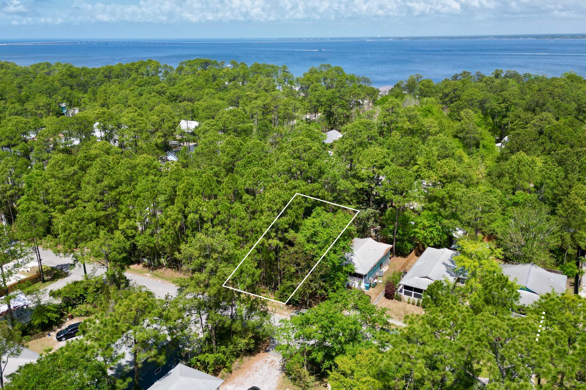 MAGNOLIA BEACH - Land
