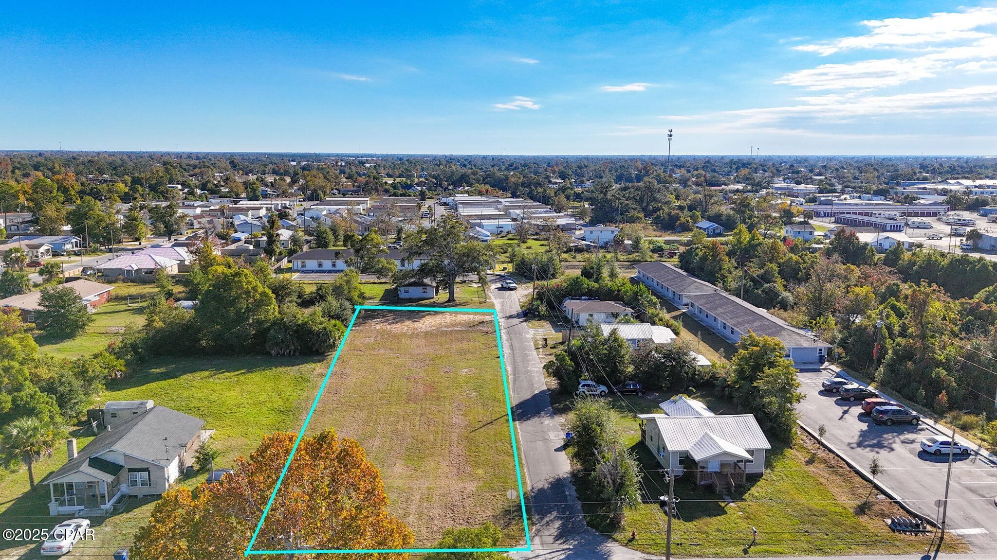 NO RECORDED SUBDIVISION - Land