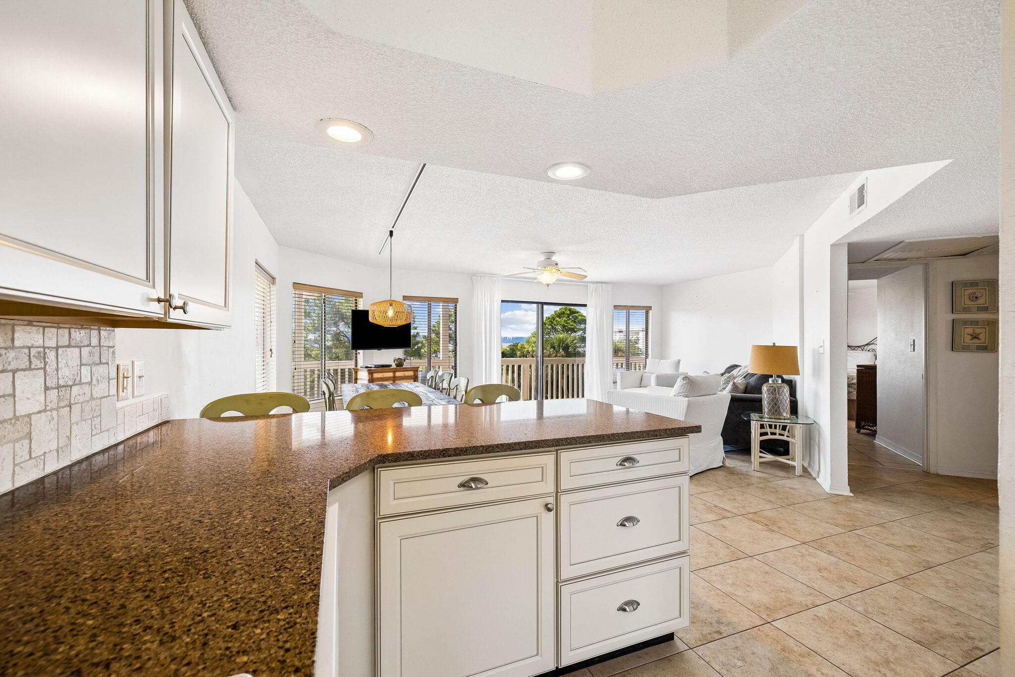 BEACHFRONT 2 PH 3 - Residential