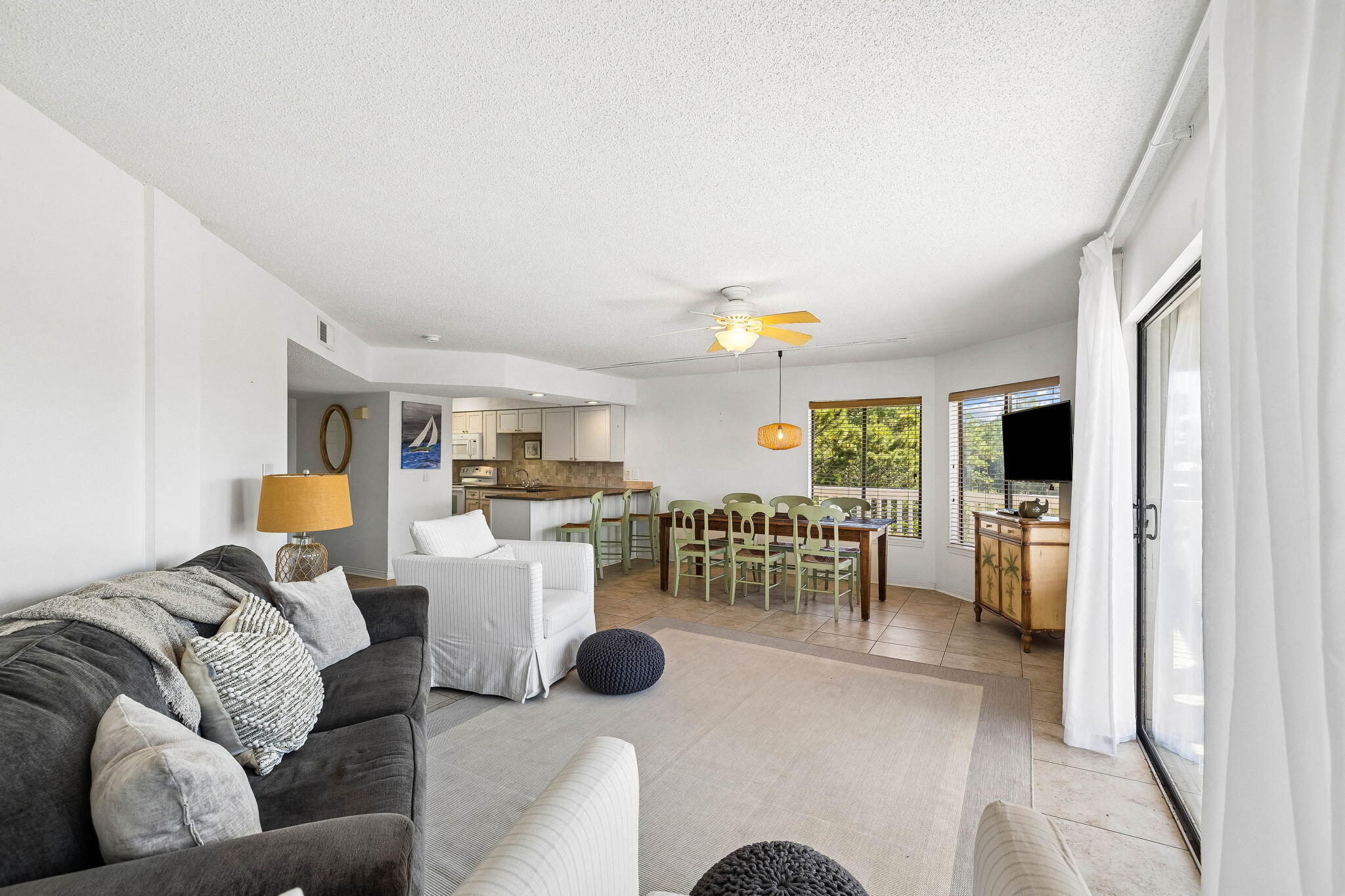 BEACHFRONT 2 PH 3 - Residential