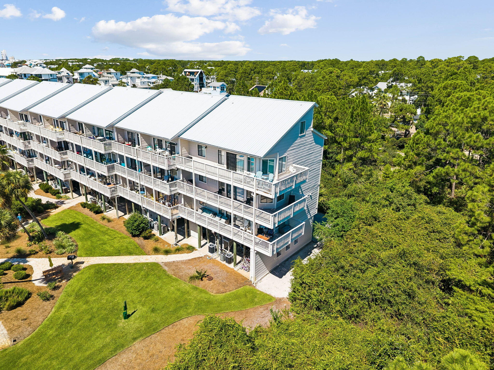 BEACHFRONT 2 PH 3 - Residential