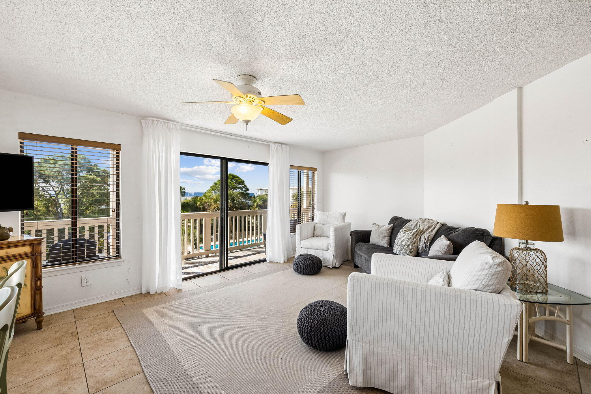 BEACHFRONT 2 PH 3 - Residential