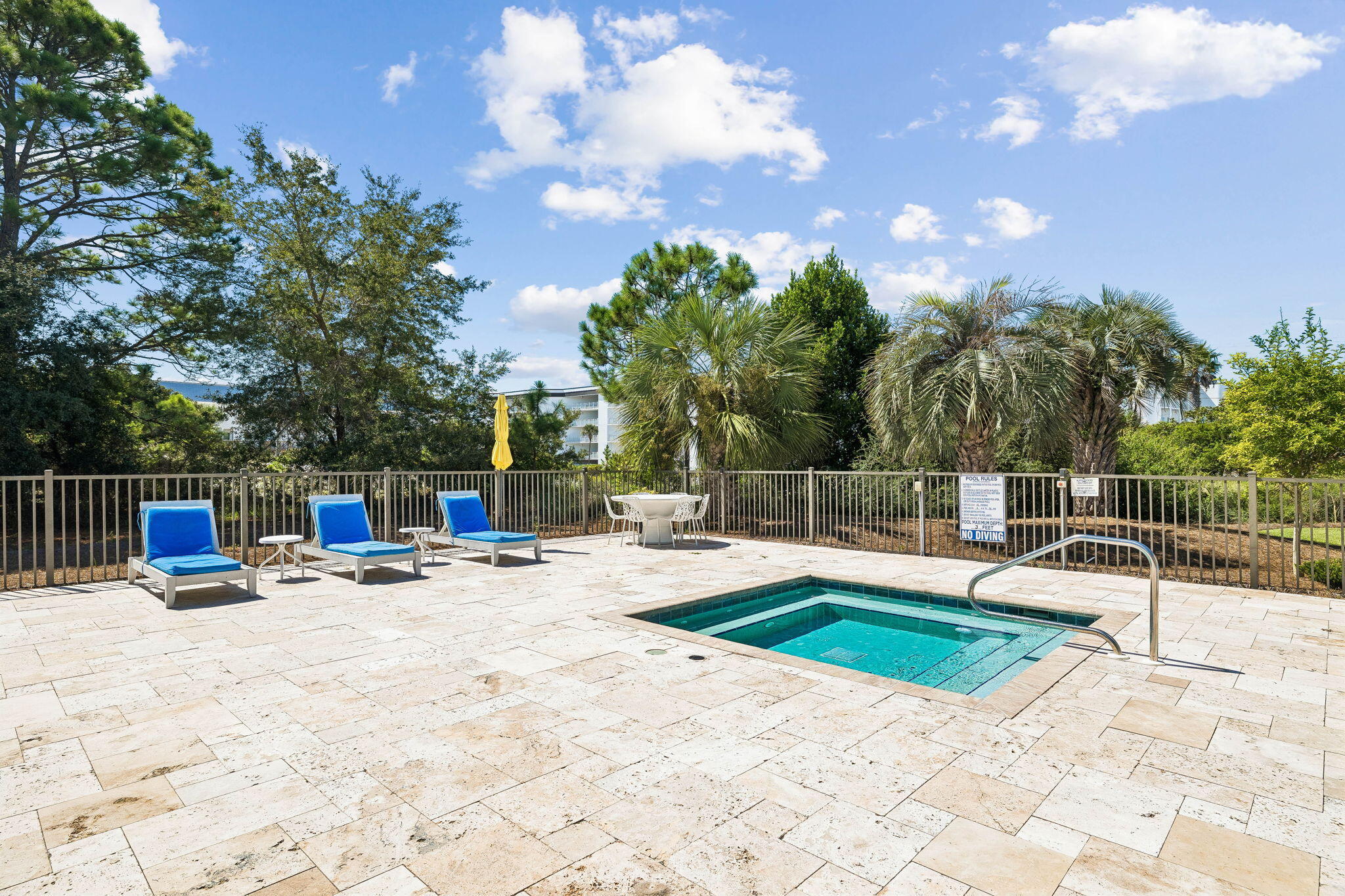 BEACHFRONT 2 PH 3 - Residential