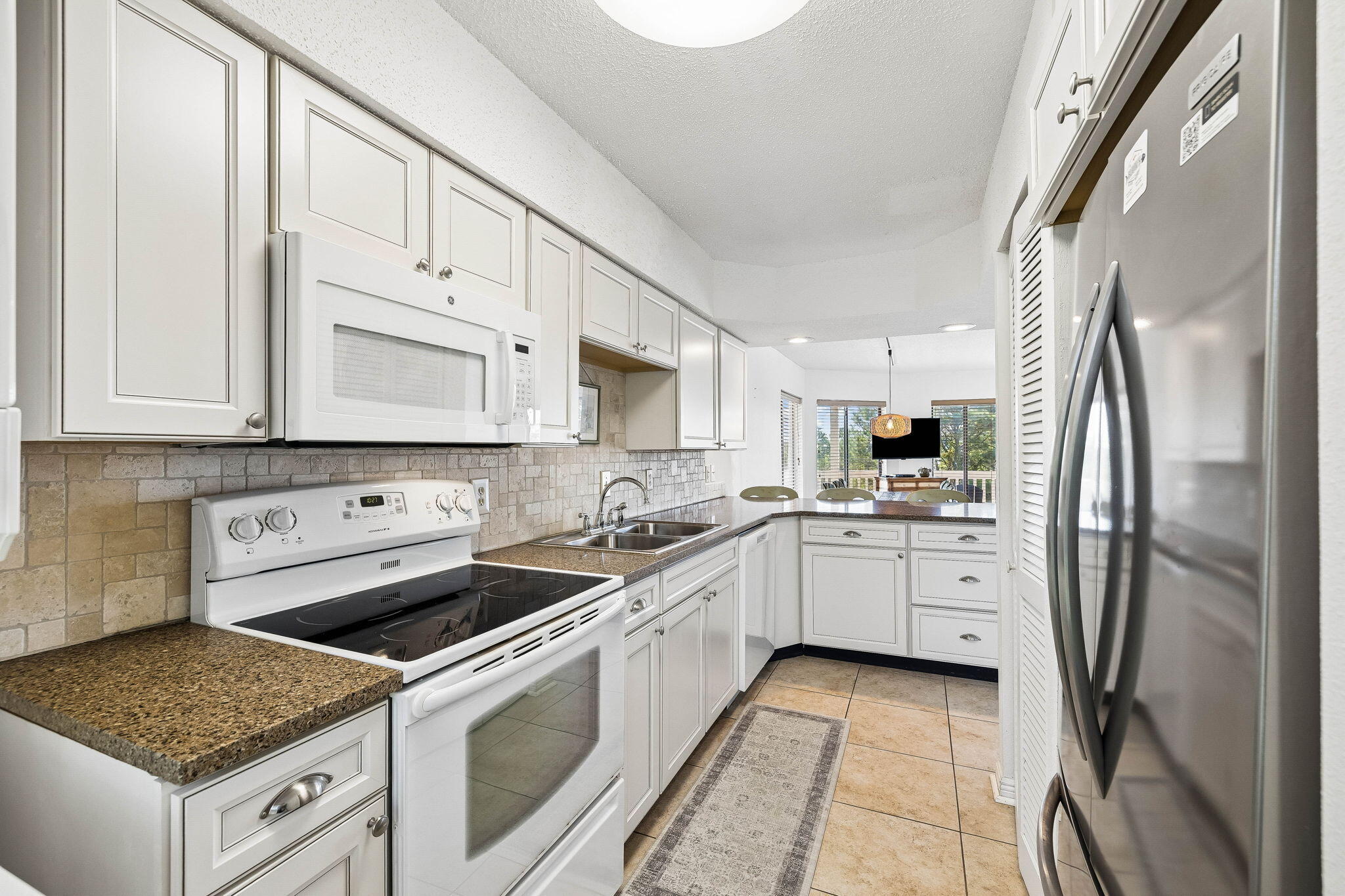 BEACHFRONT 2 PH 3 - Residential
