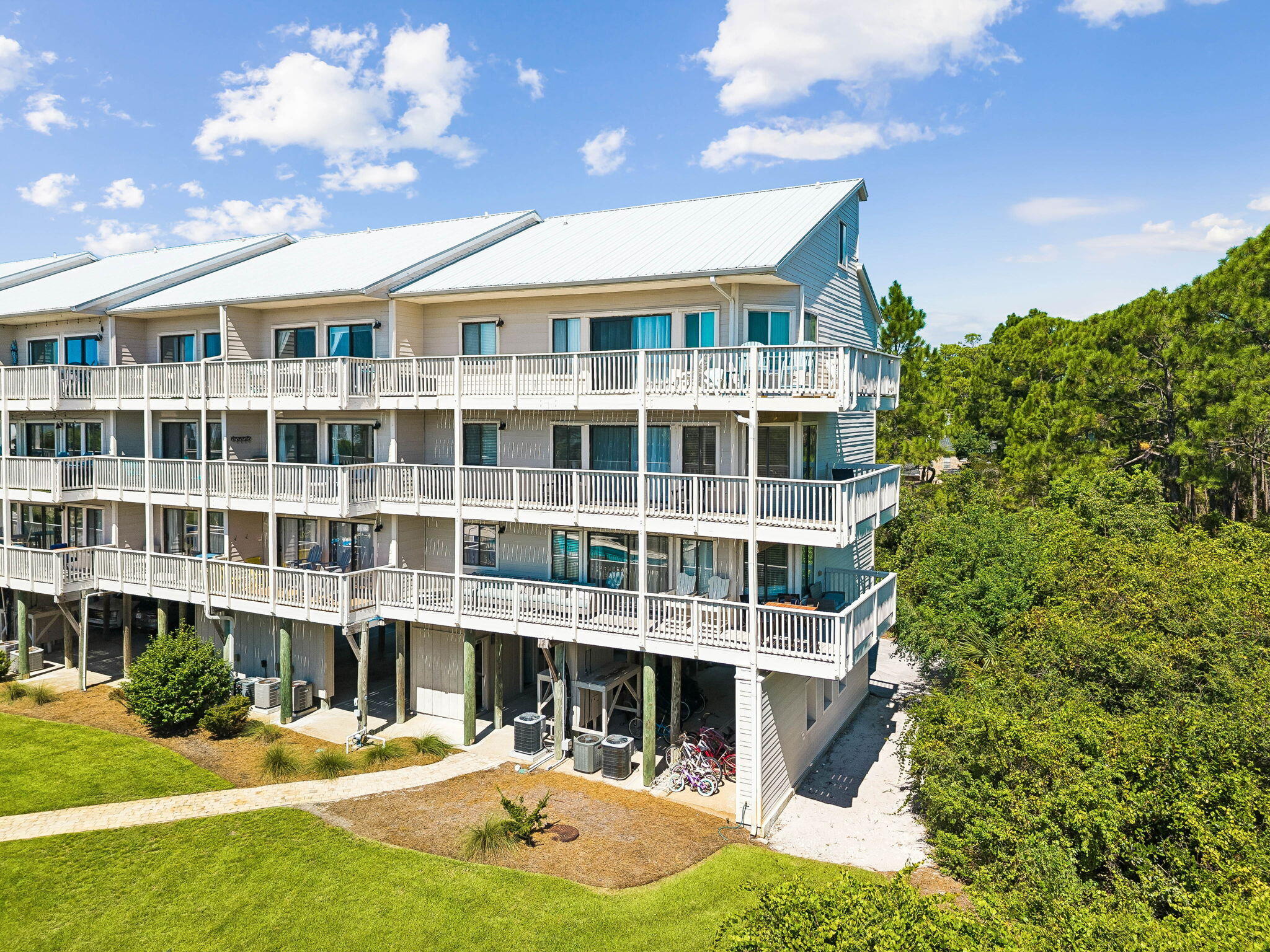 BEACHFRONT 2 PH 3 - Residential