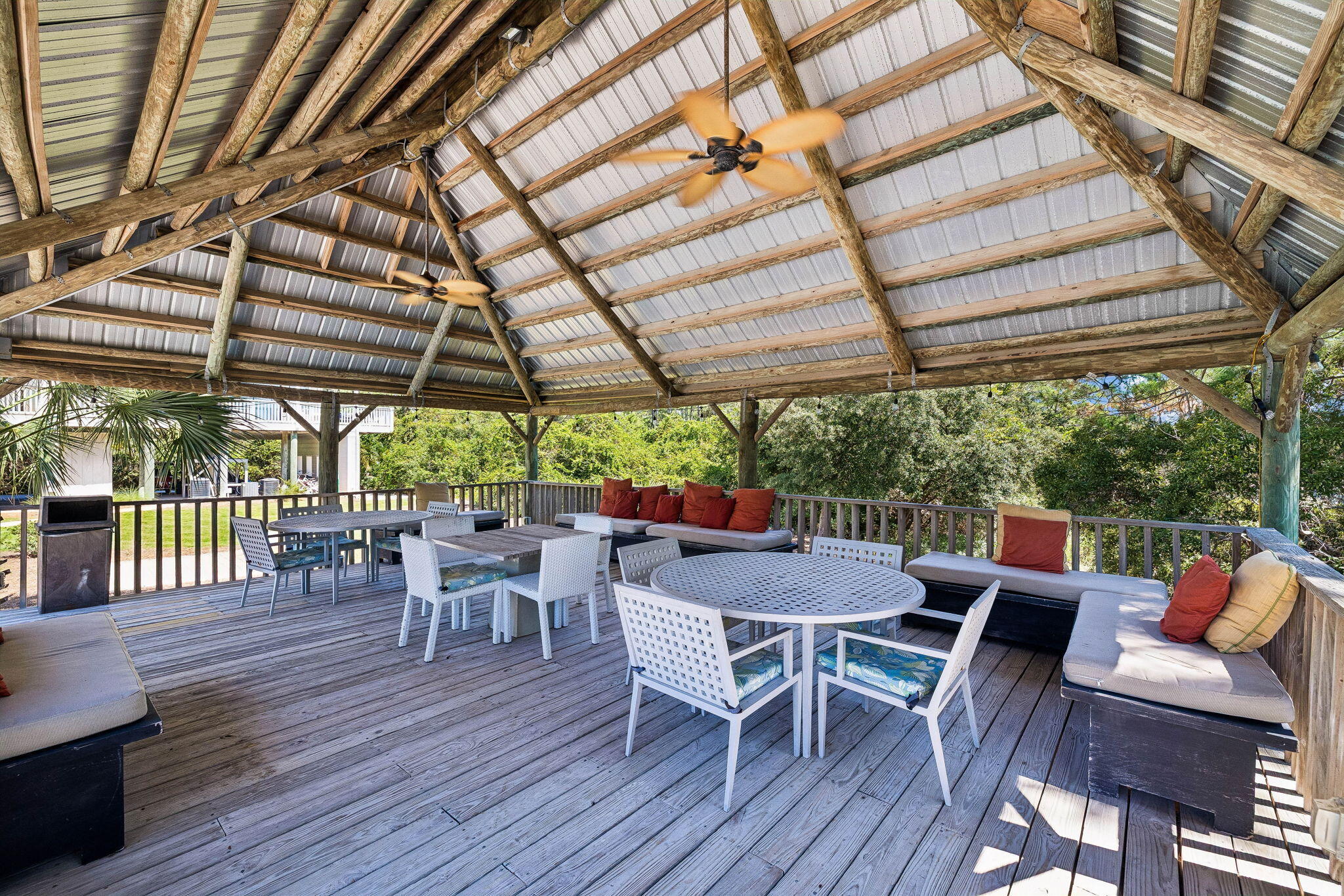 BEACHFRONT 2 PH 3 - Residential
