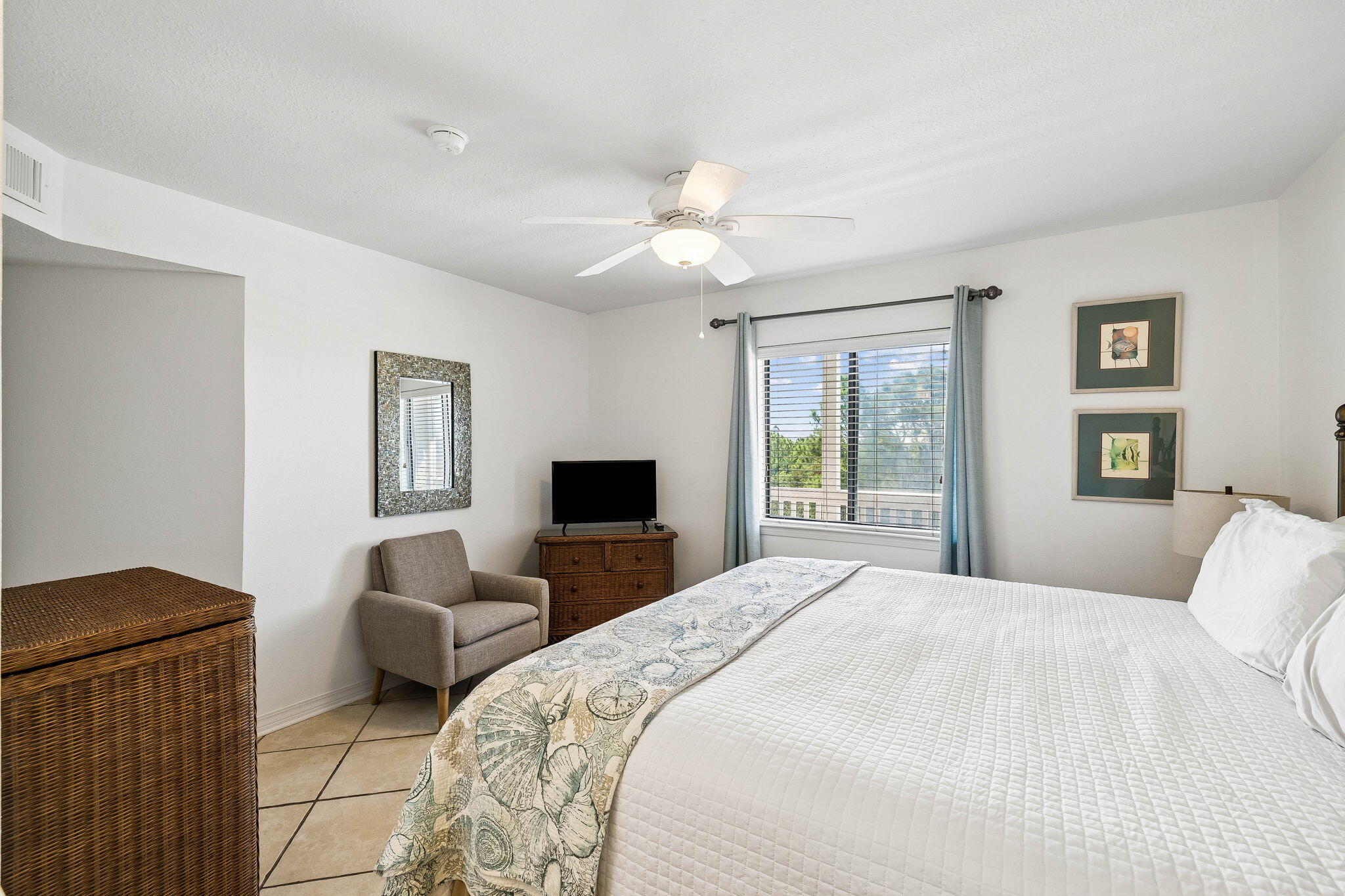 BEACHFRONT 2 PH 3 - Residential