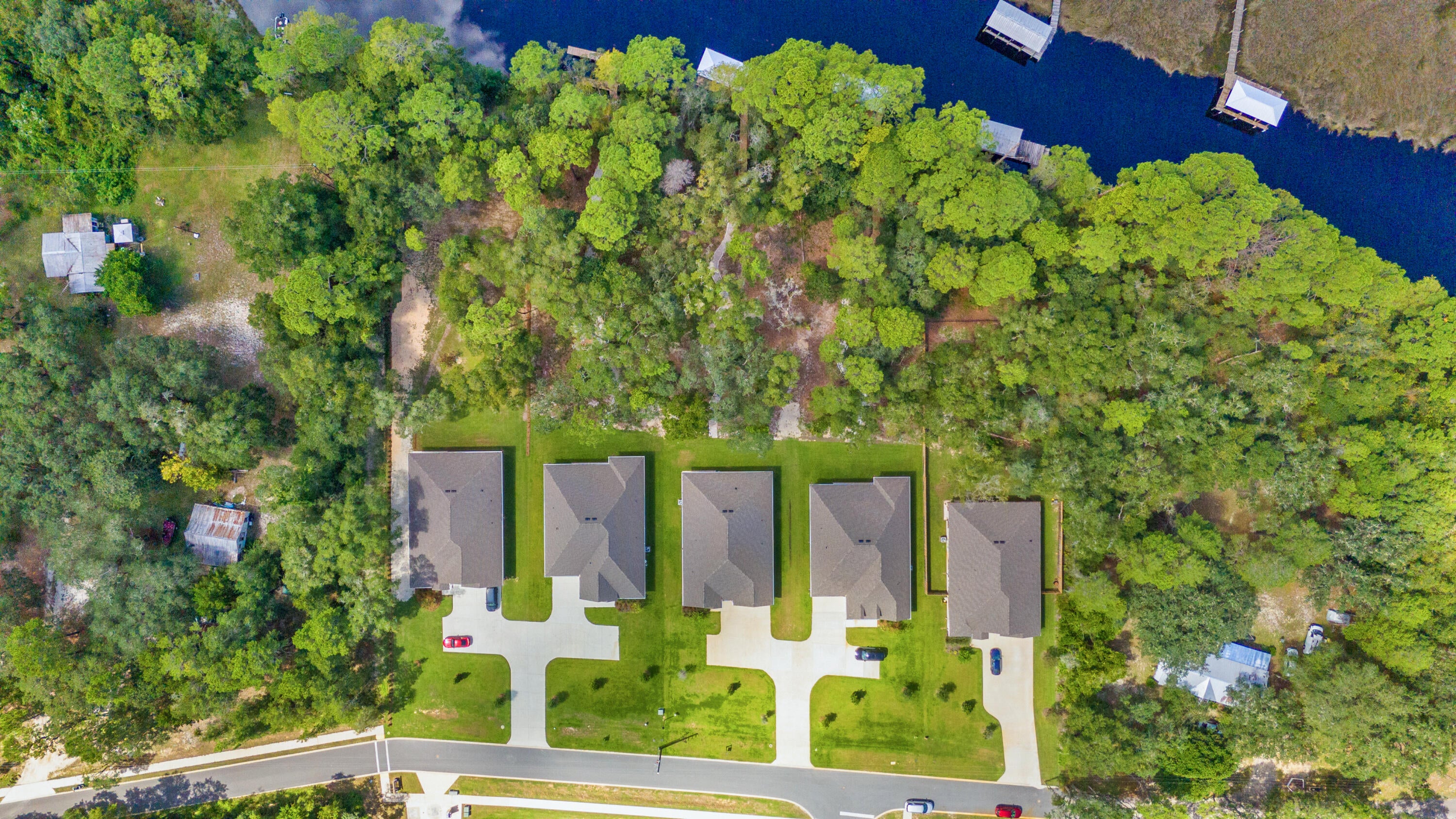 HOLLEY GROVE - Residential